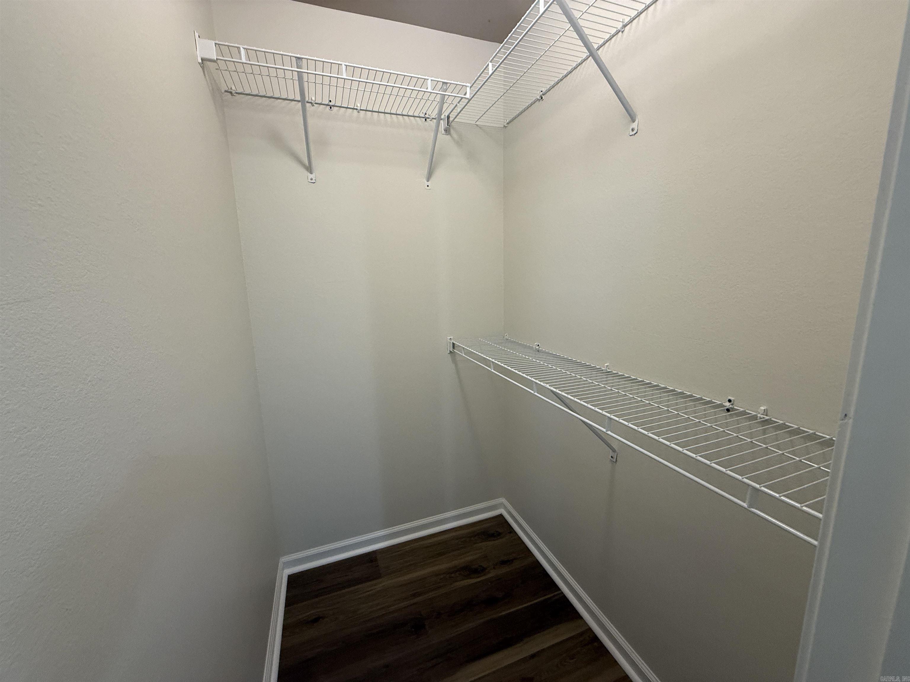 906 Garrison  Paragould, AR