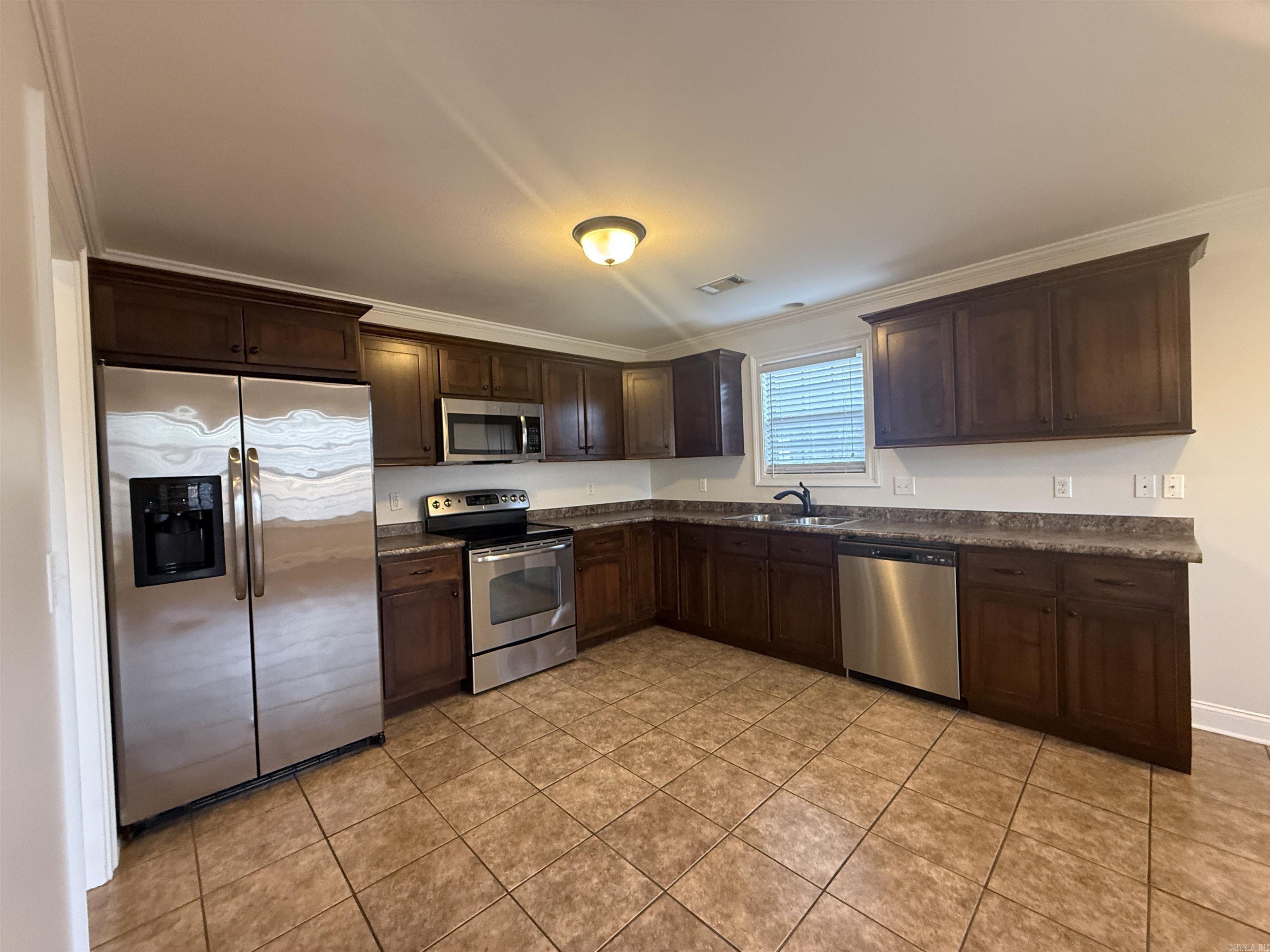 906 Garrison  Paragould, AR