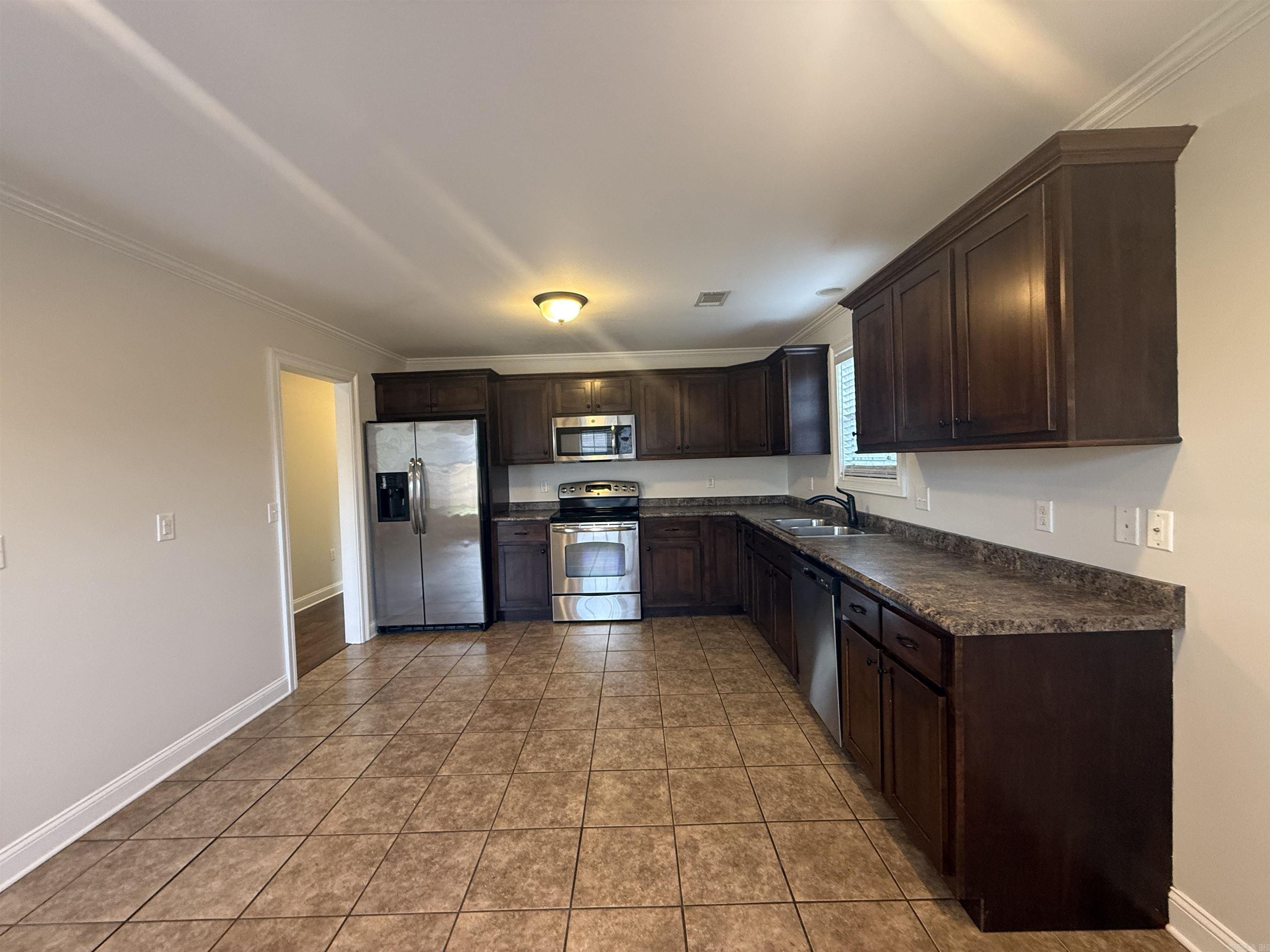 906 Garrison  Paragould, AR