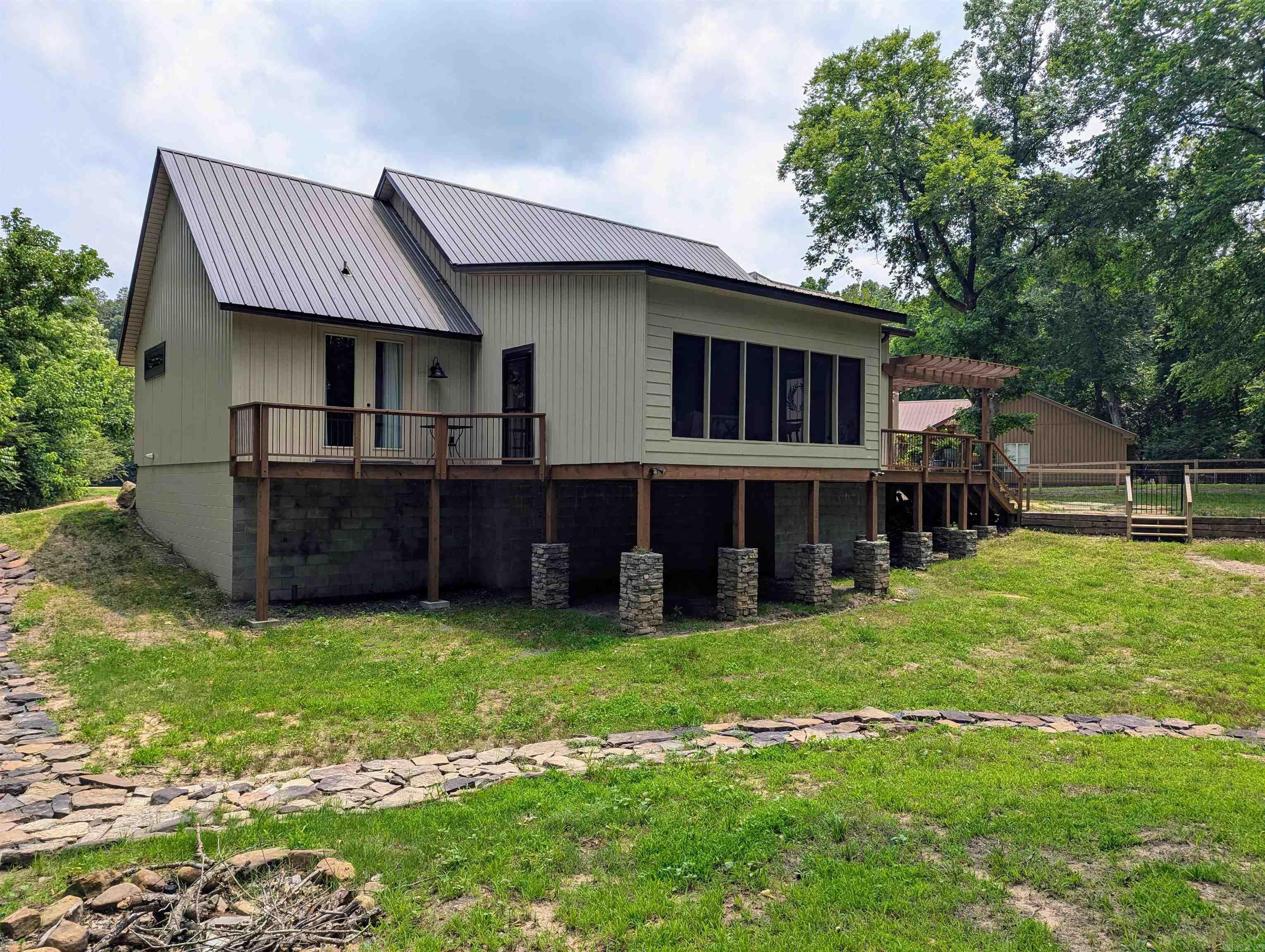 13 River Drive Estates South  Pangburn, AR
