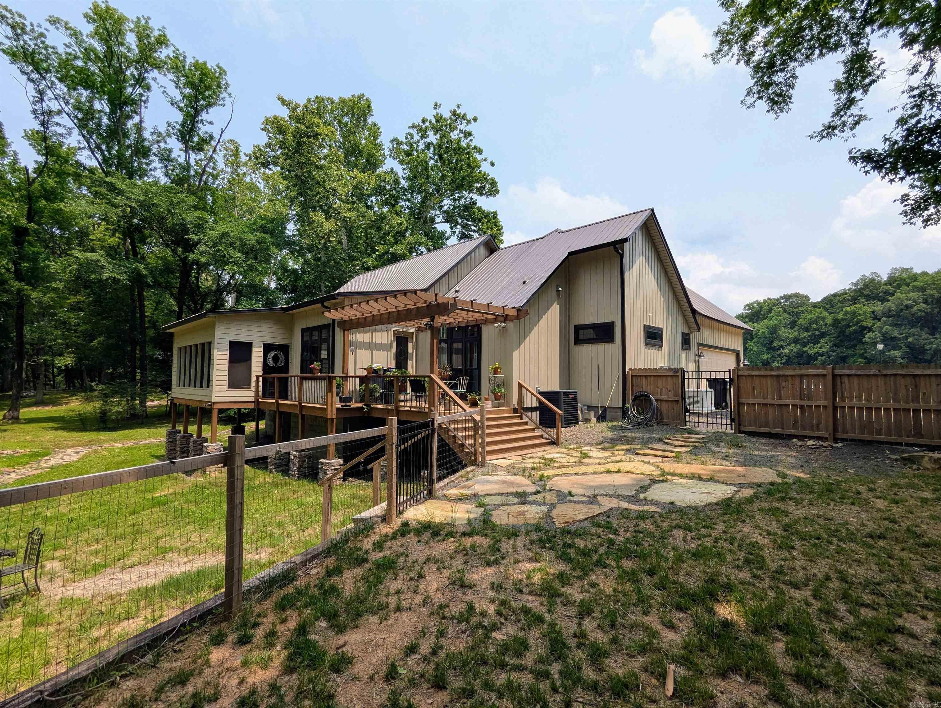 13 River Drive Estates South  Pangburn, AR