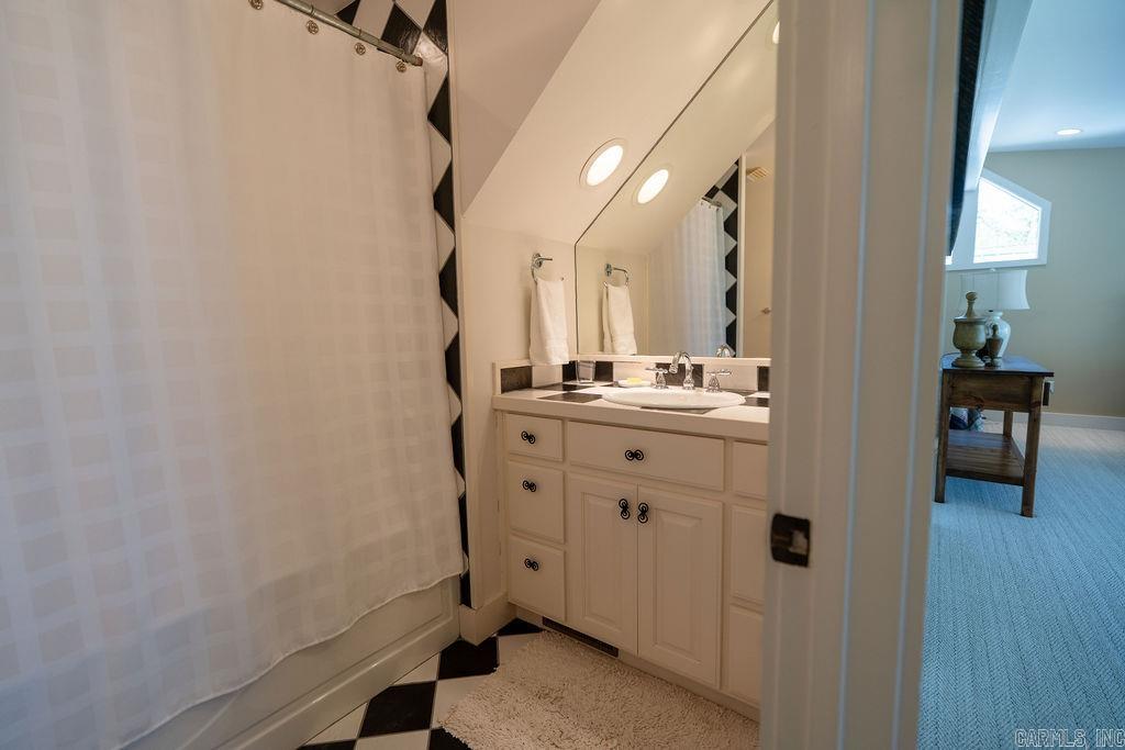 180 Silver Shores Ln.  Drasco, AR