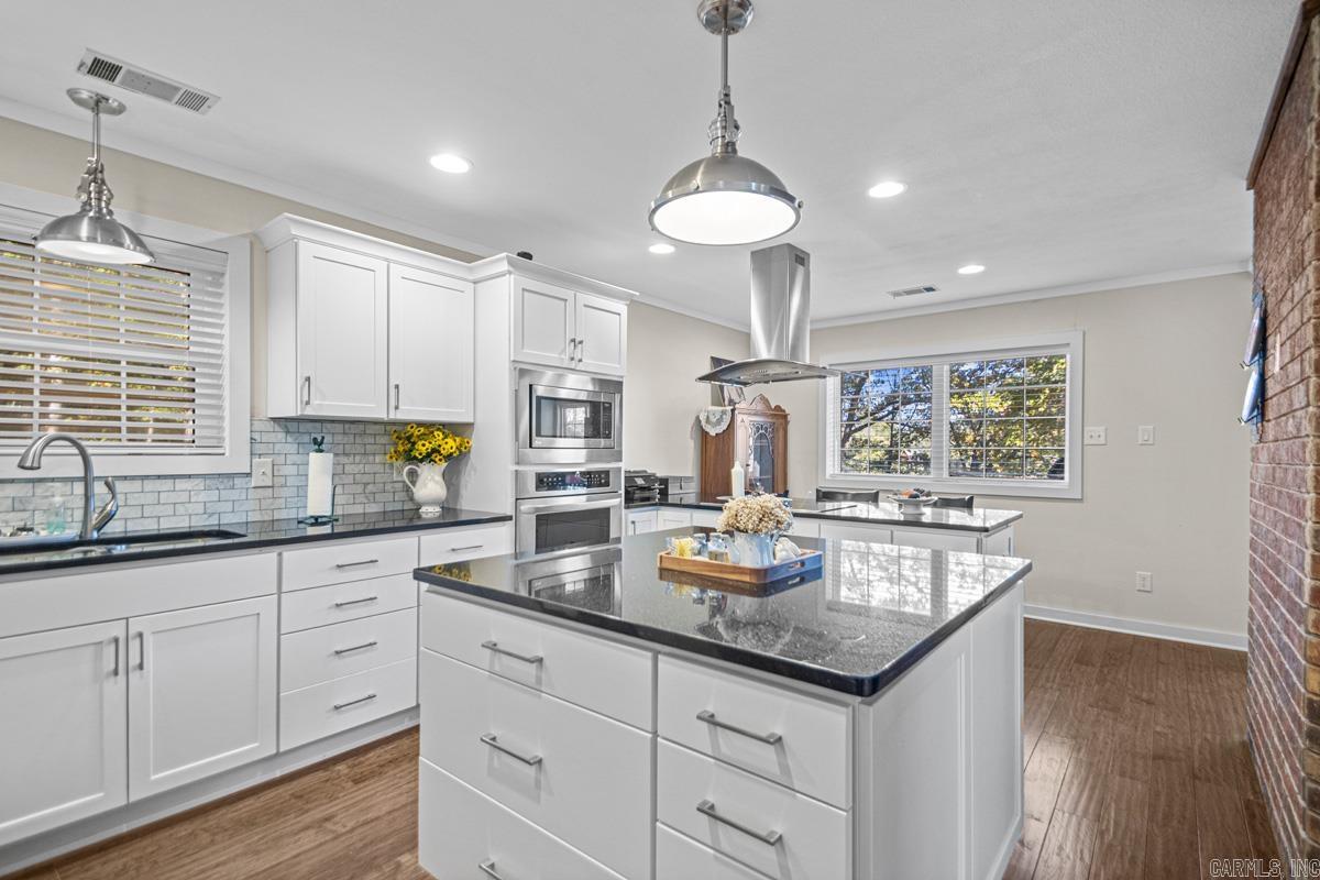 6715 ROBERTS  Alexander, AR