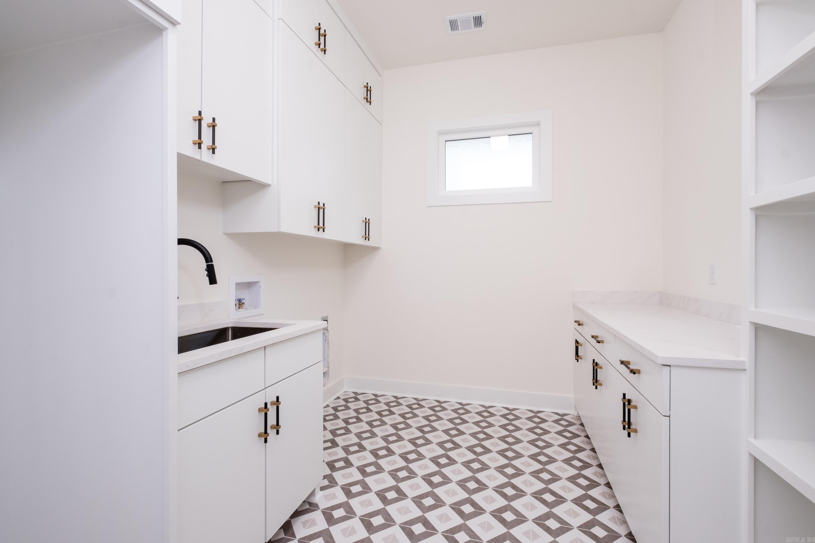 32 Mereville Place  Little Rock, AR