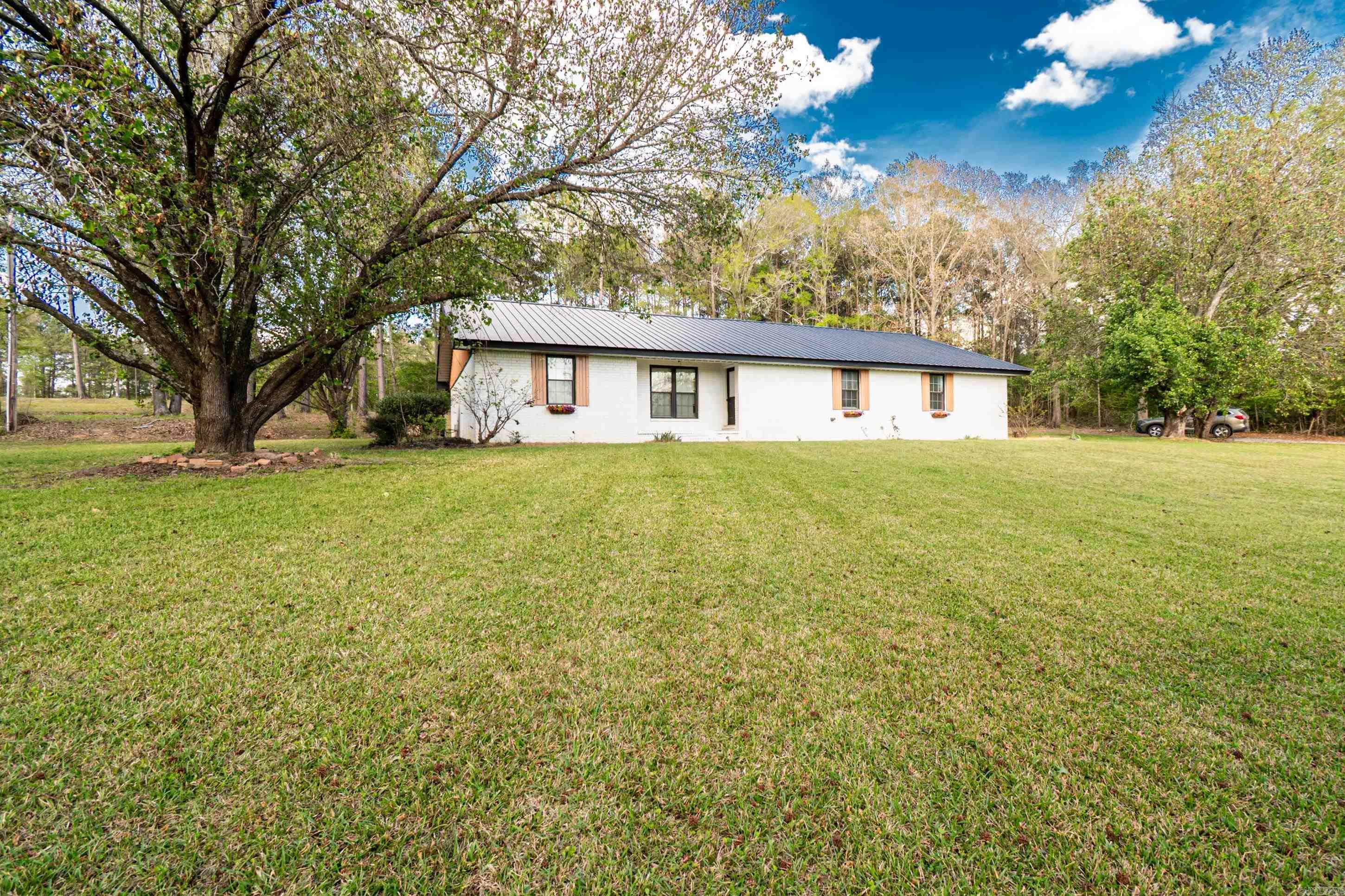 969 Pigeon Hill  Strong, AR