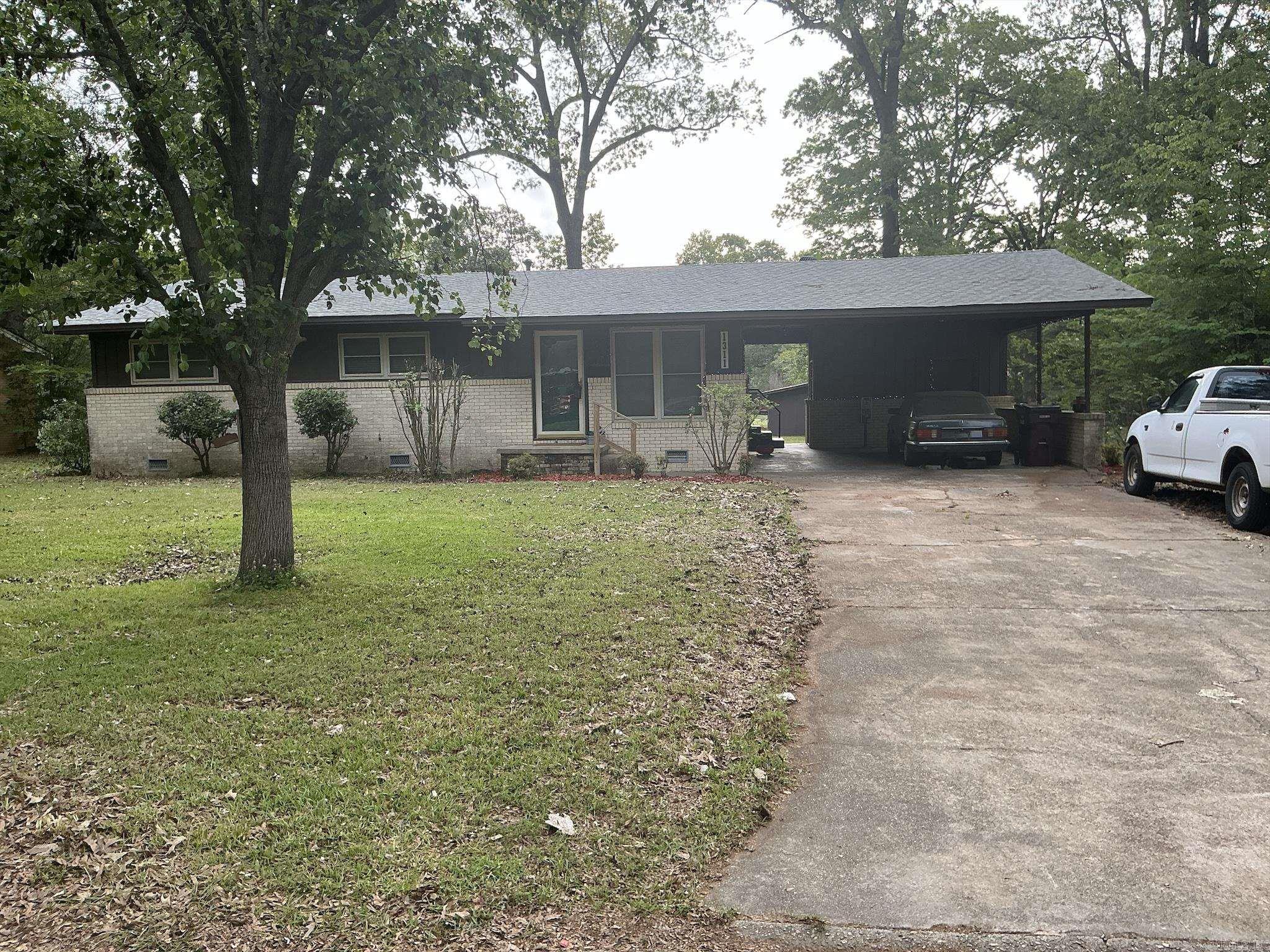 1311 Beech  Crossett, AR
