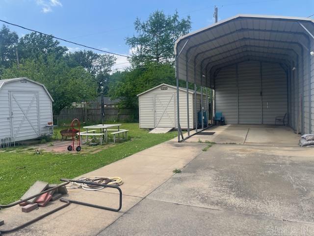 1902 S Spring  Stuttgart, AR