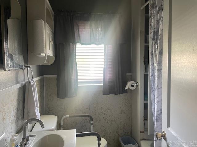 1902 S Spring  Stuttgart, AR