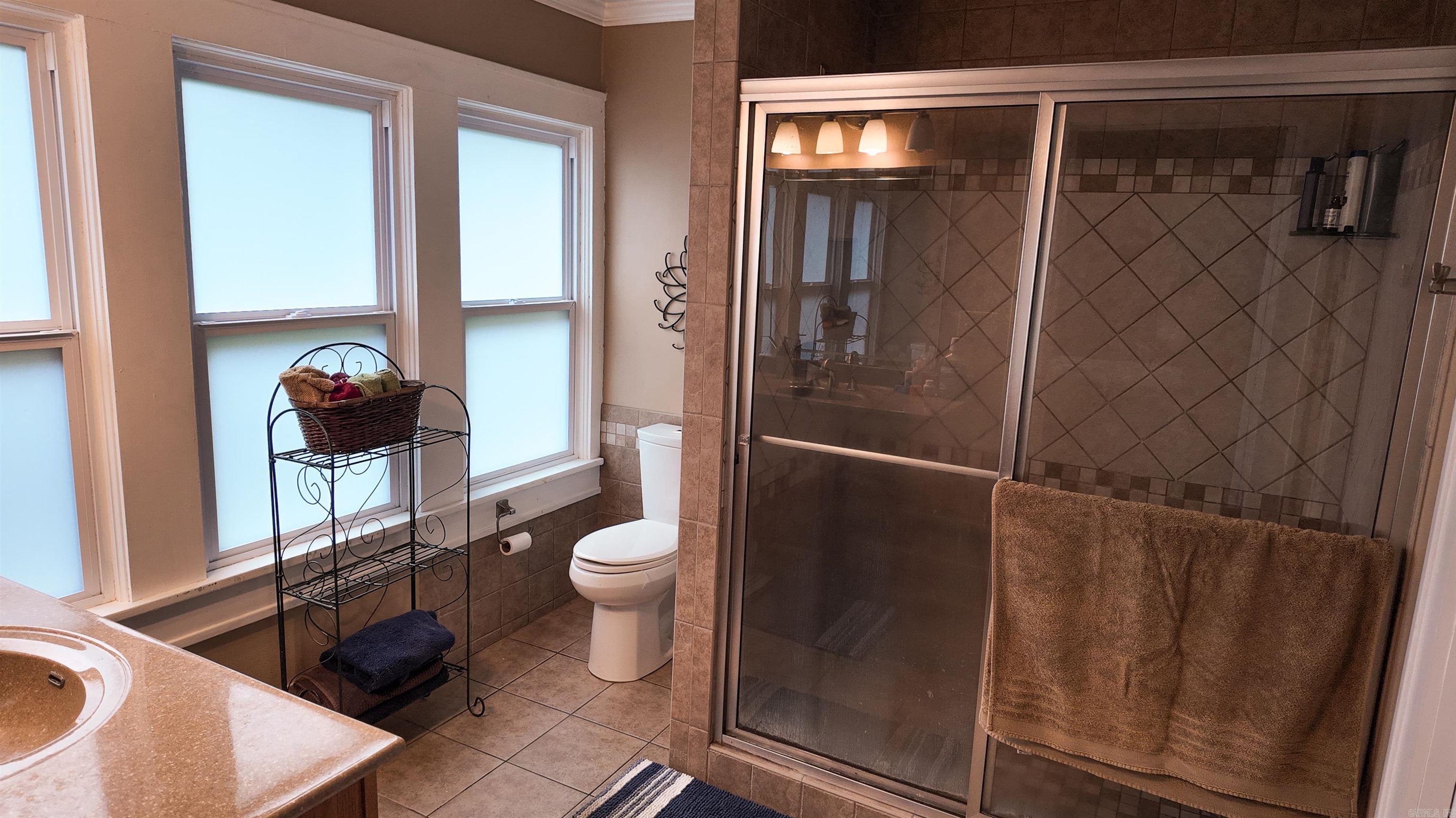 708 N 5th  Paris, AR