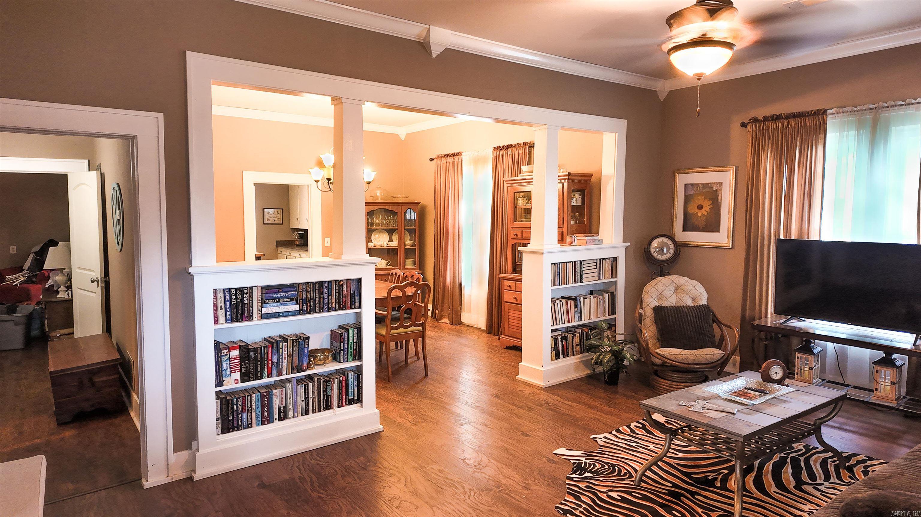 708 N 5th  Paris, AR