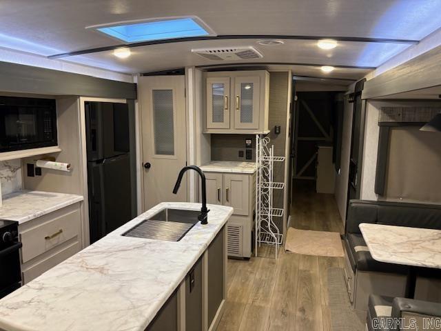 143 MC 2073  Lead Hill, AR