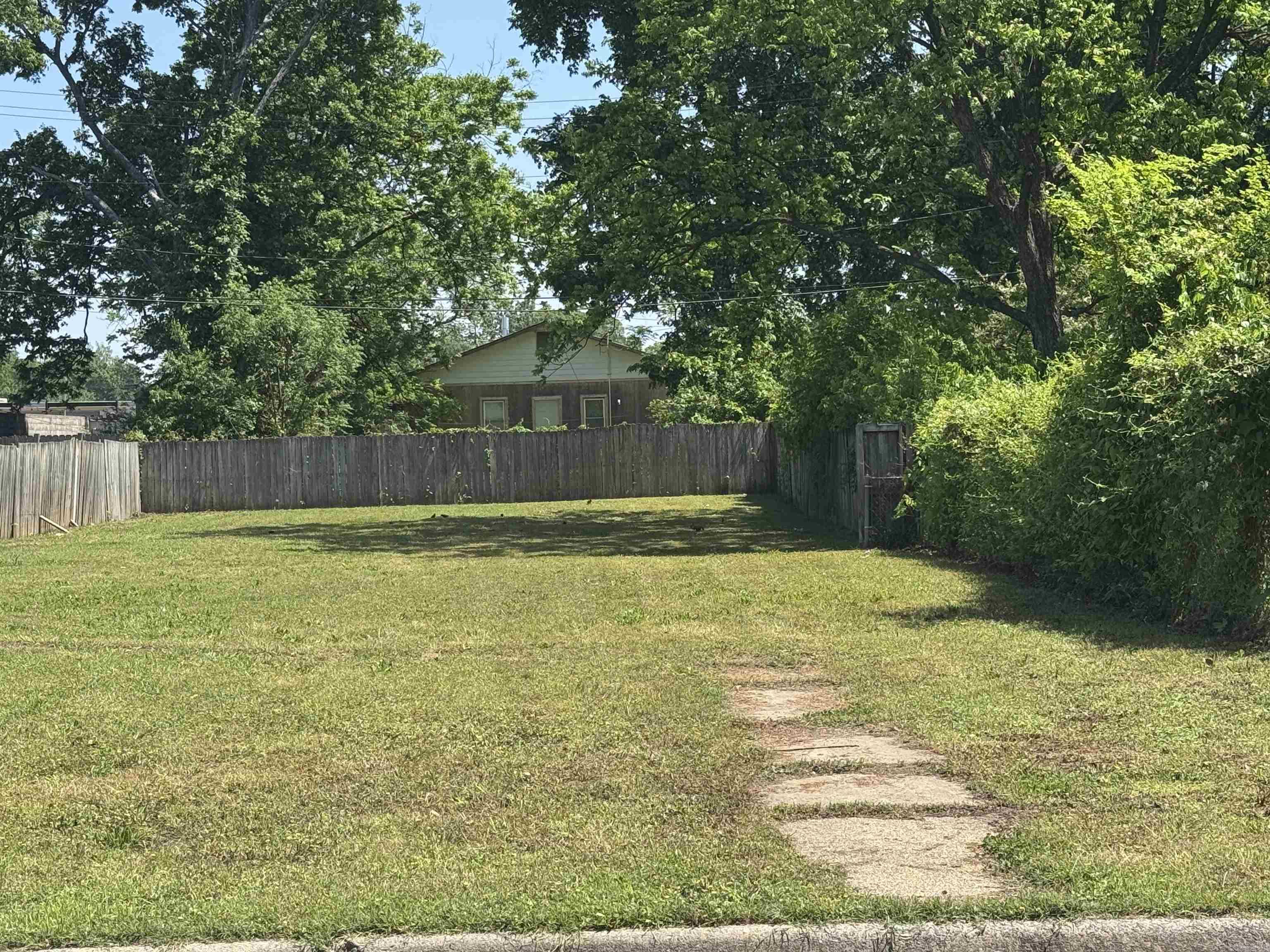 1406 N Magnolia St.  North Little Rock, AR