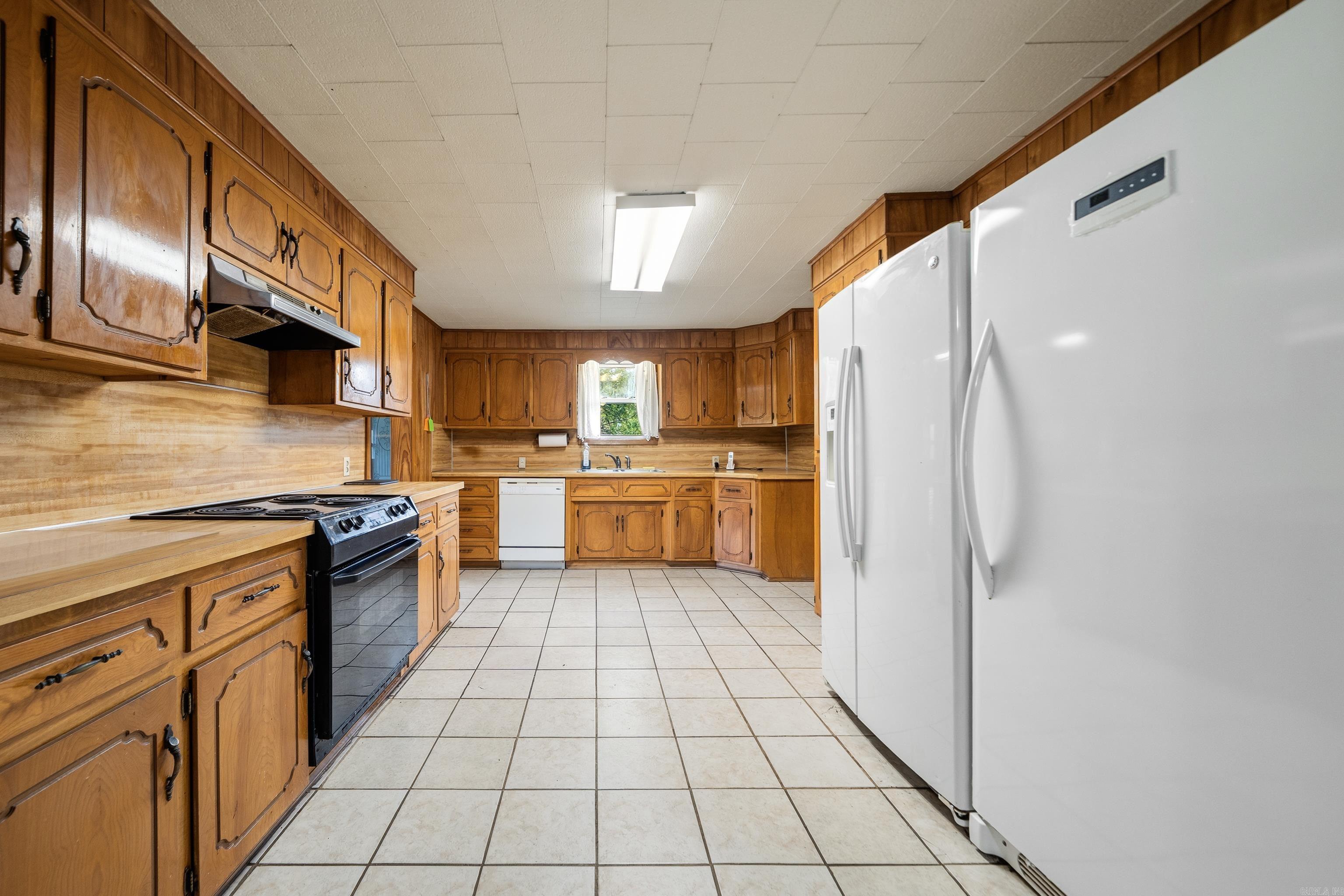 300 Carver  Hot Springs National Park, AR