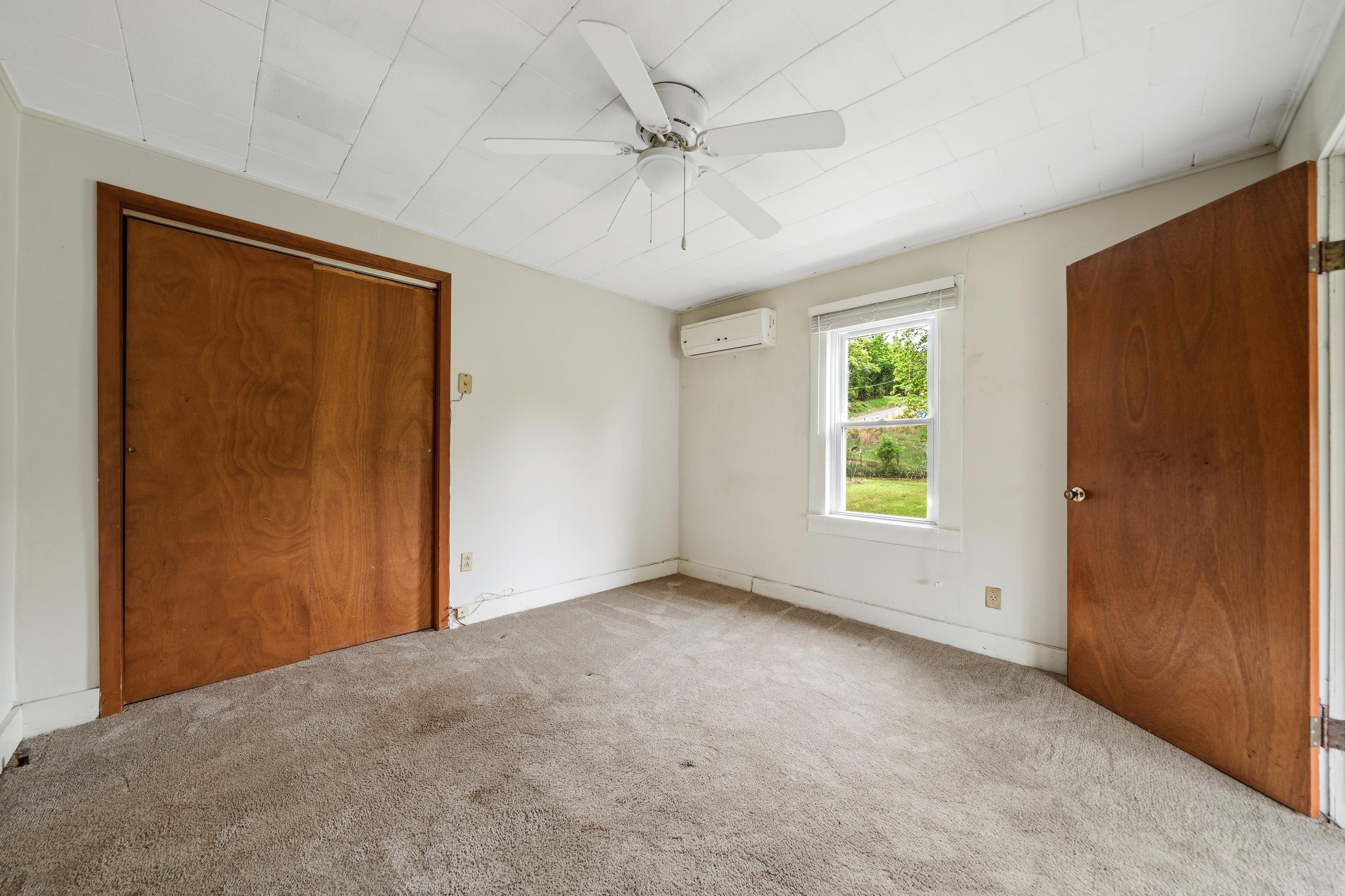 300 Carver  Hot Springs National Park, AR