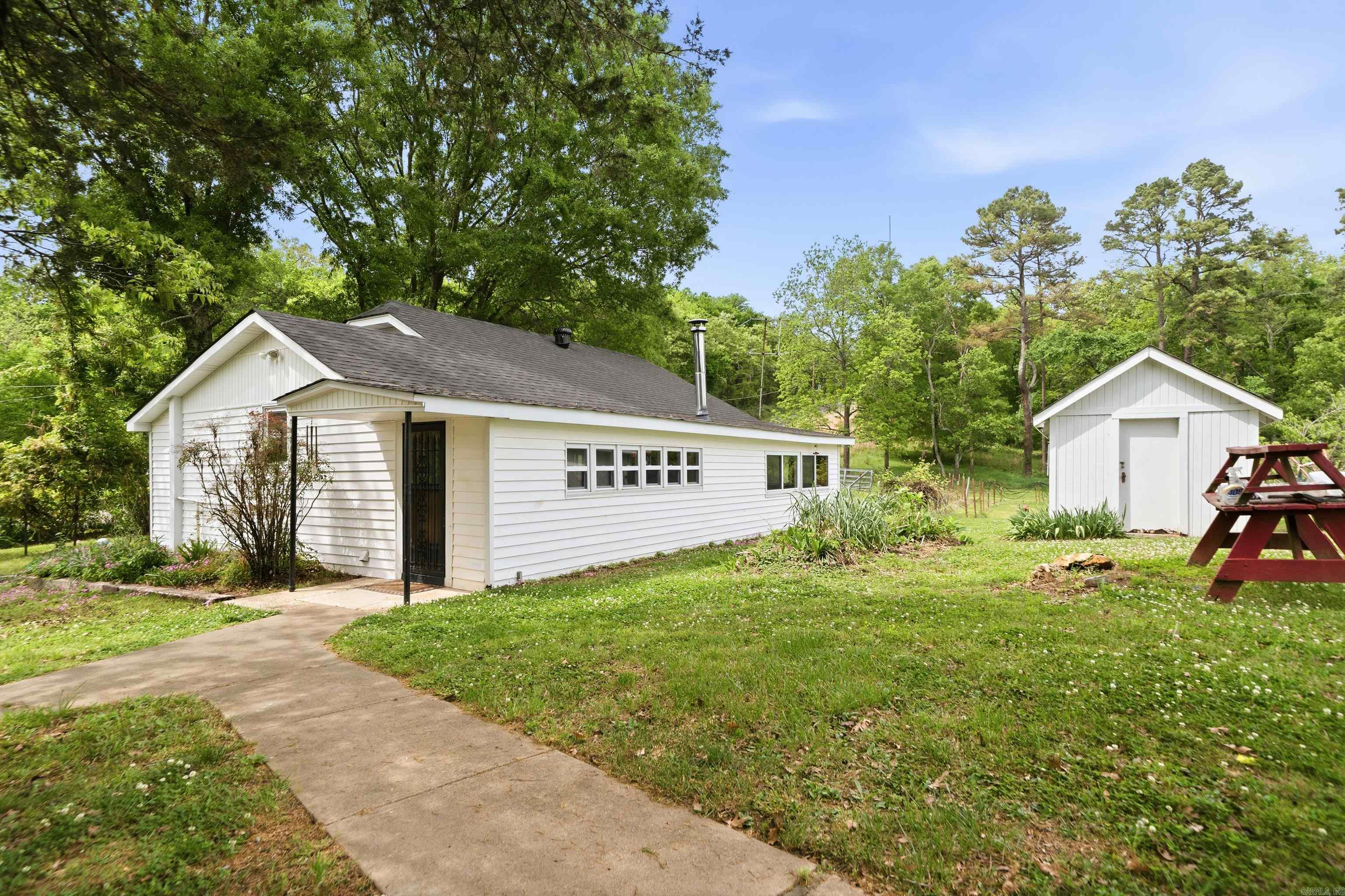 300 Carver  Hot Springs National Park, AR