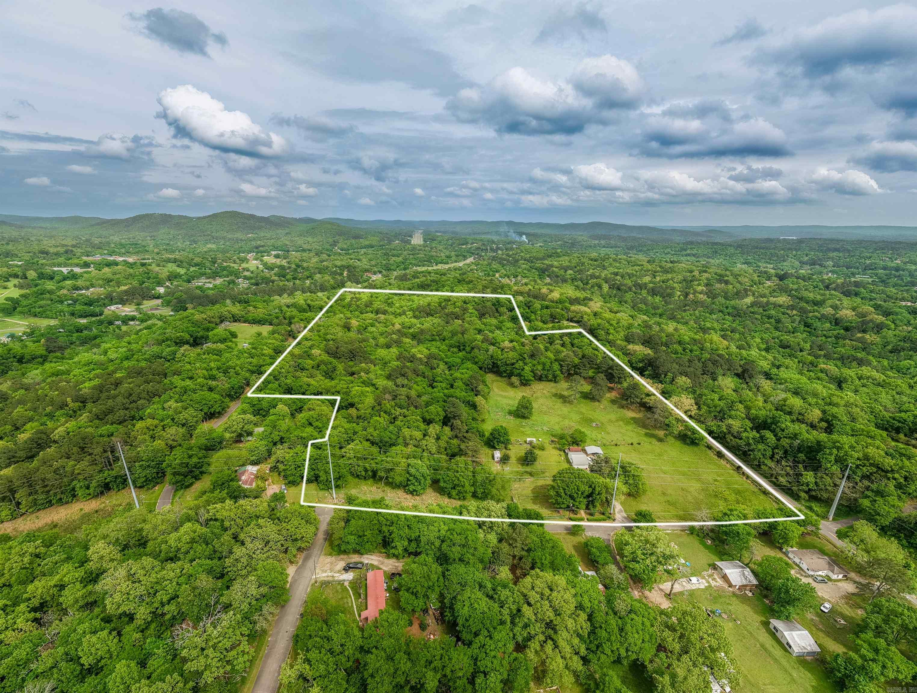 300 Carver  Hot Springs National Park, AR