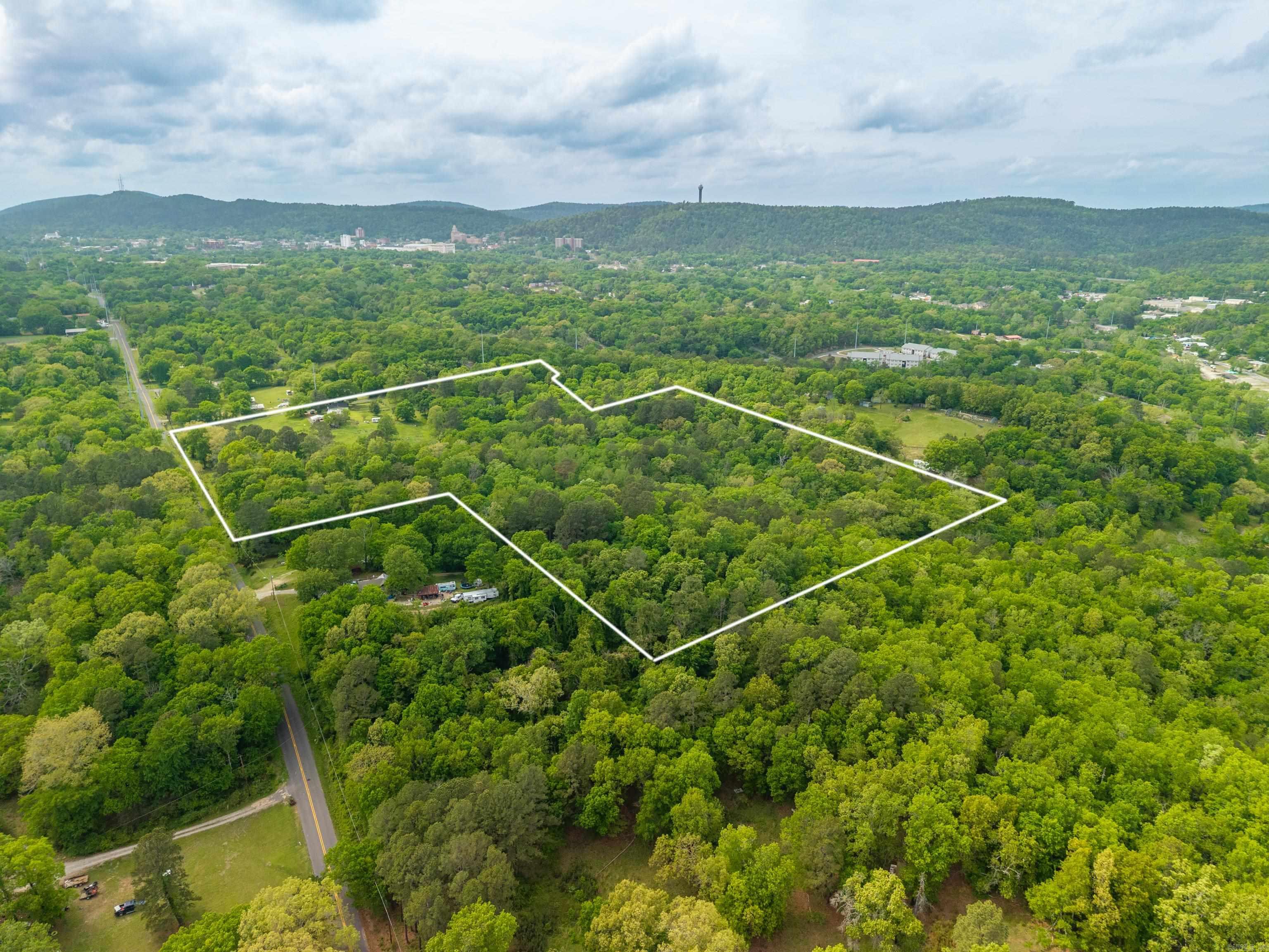 300 Carver  Hot Springs National Park, AR