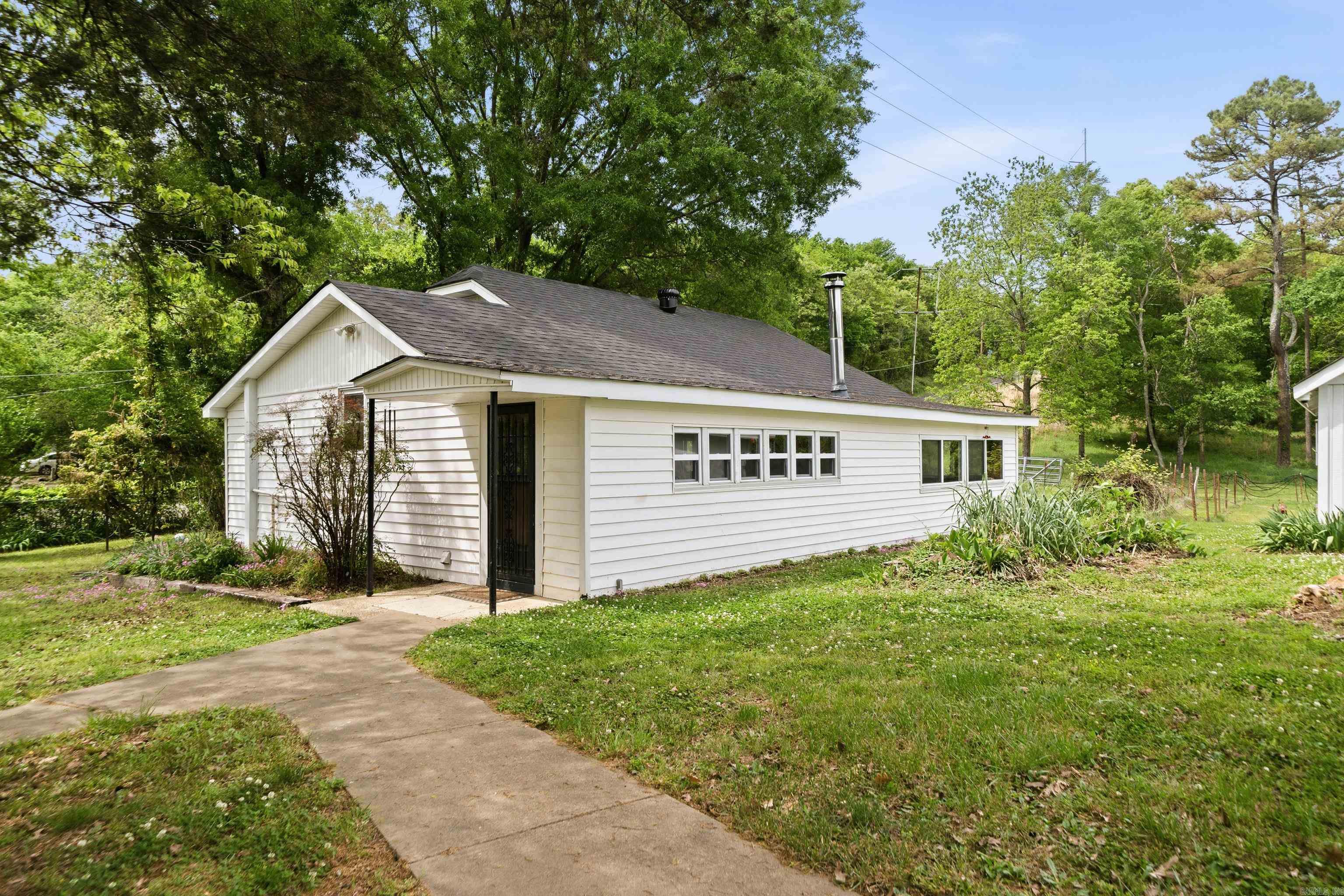 300 Carver  Hot Springs National Park, AR