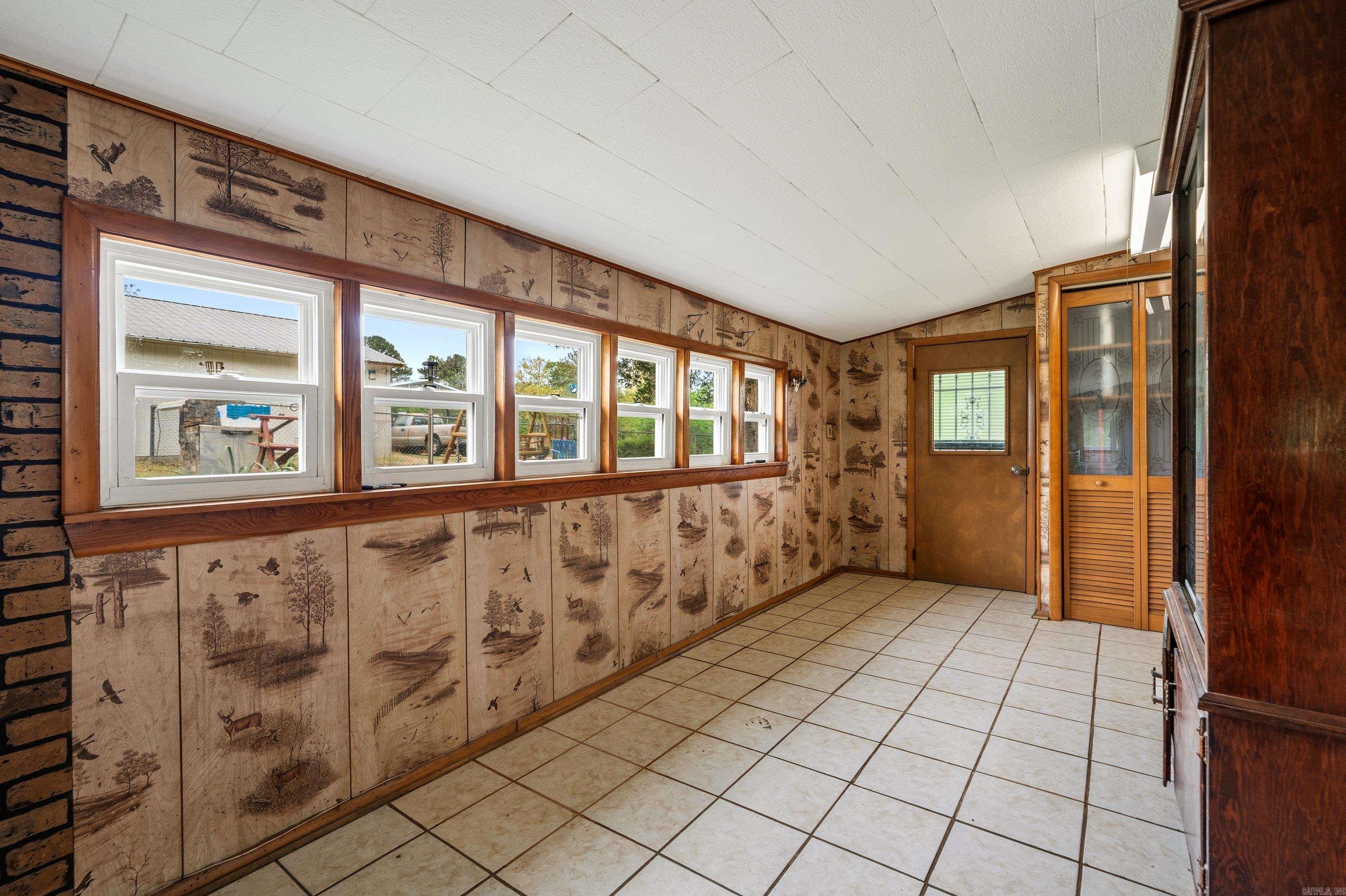 300 Carver  Hot Springs National Park, AR