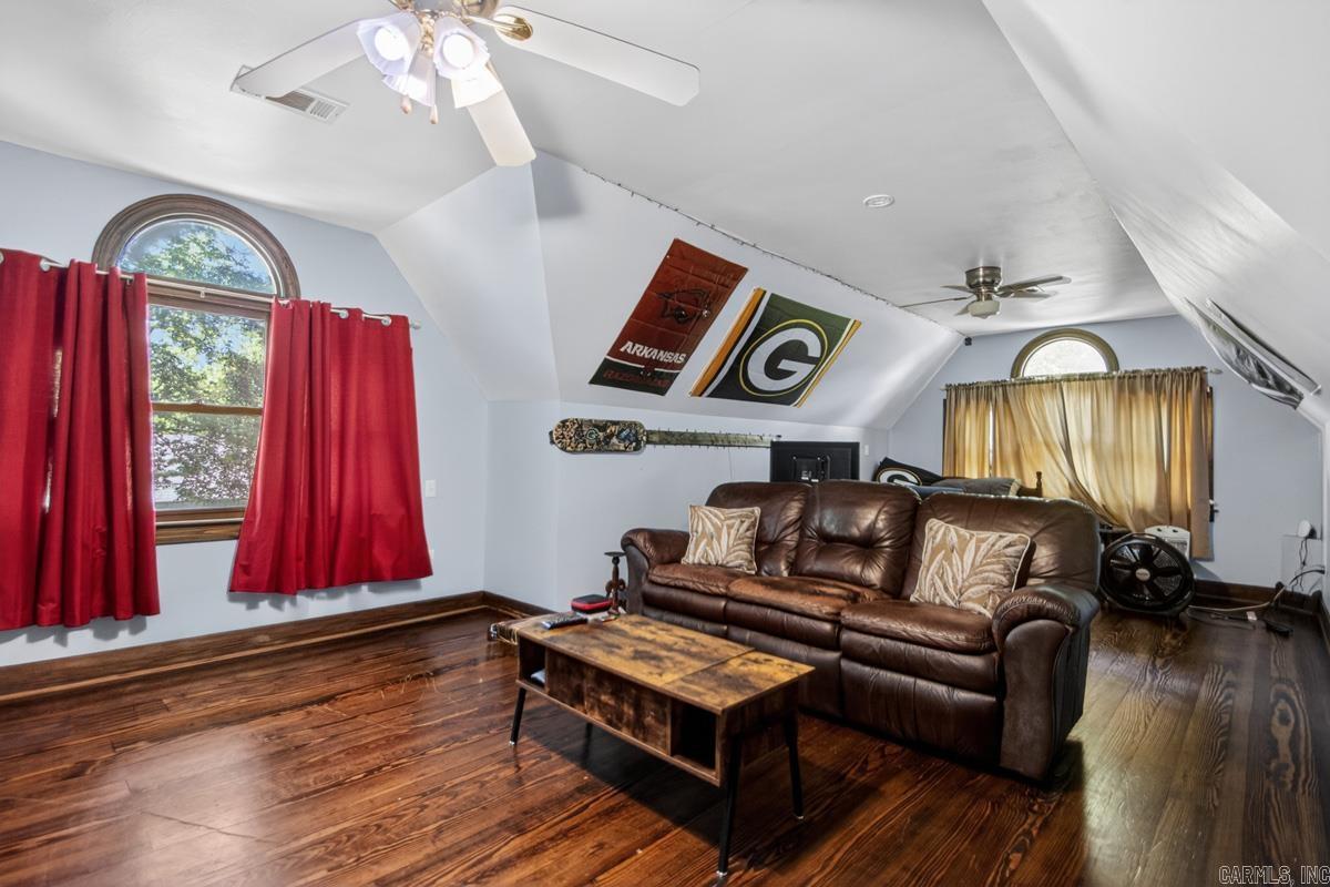 305 N Oak Street  Sheridan, AR