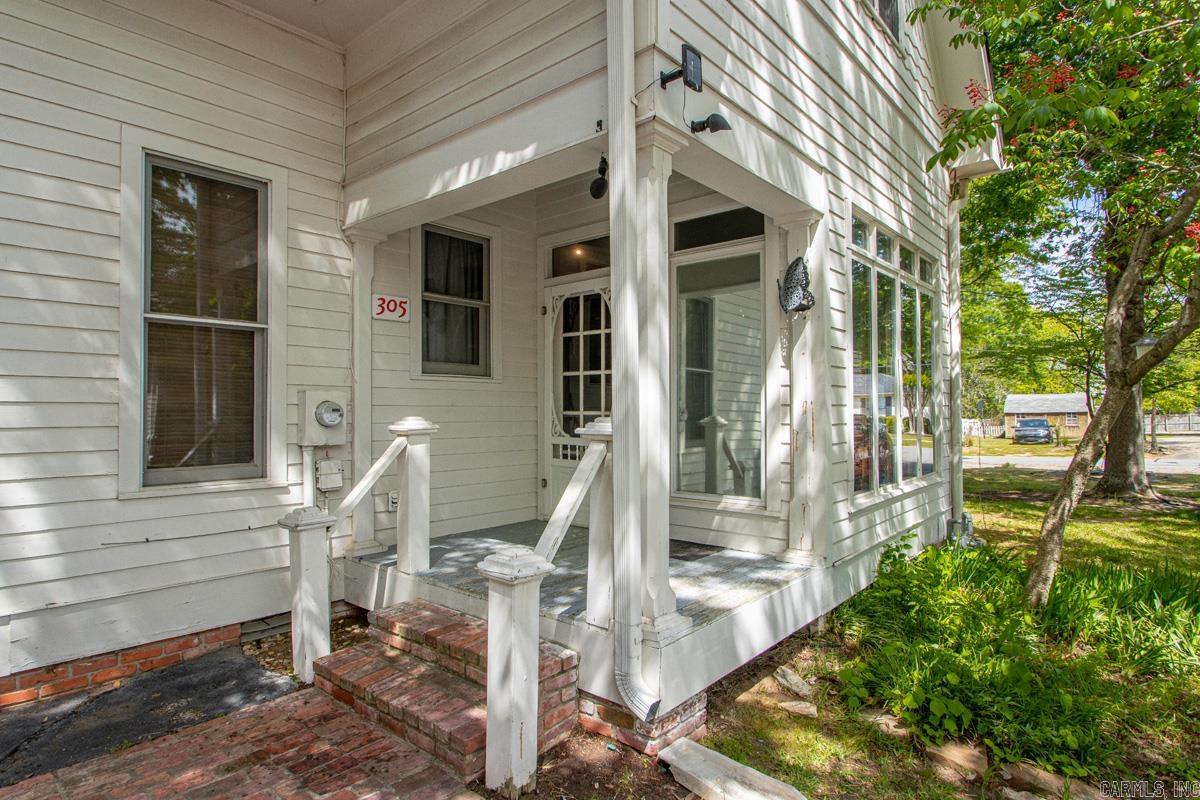 305 N Oak Street  Sheridan, AR