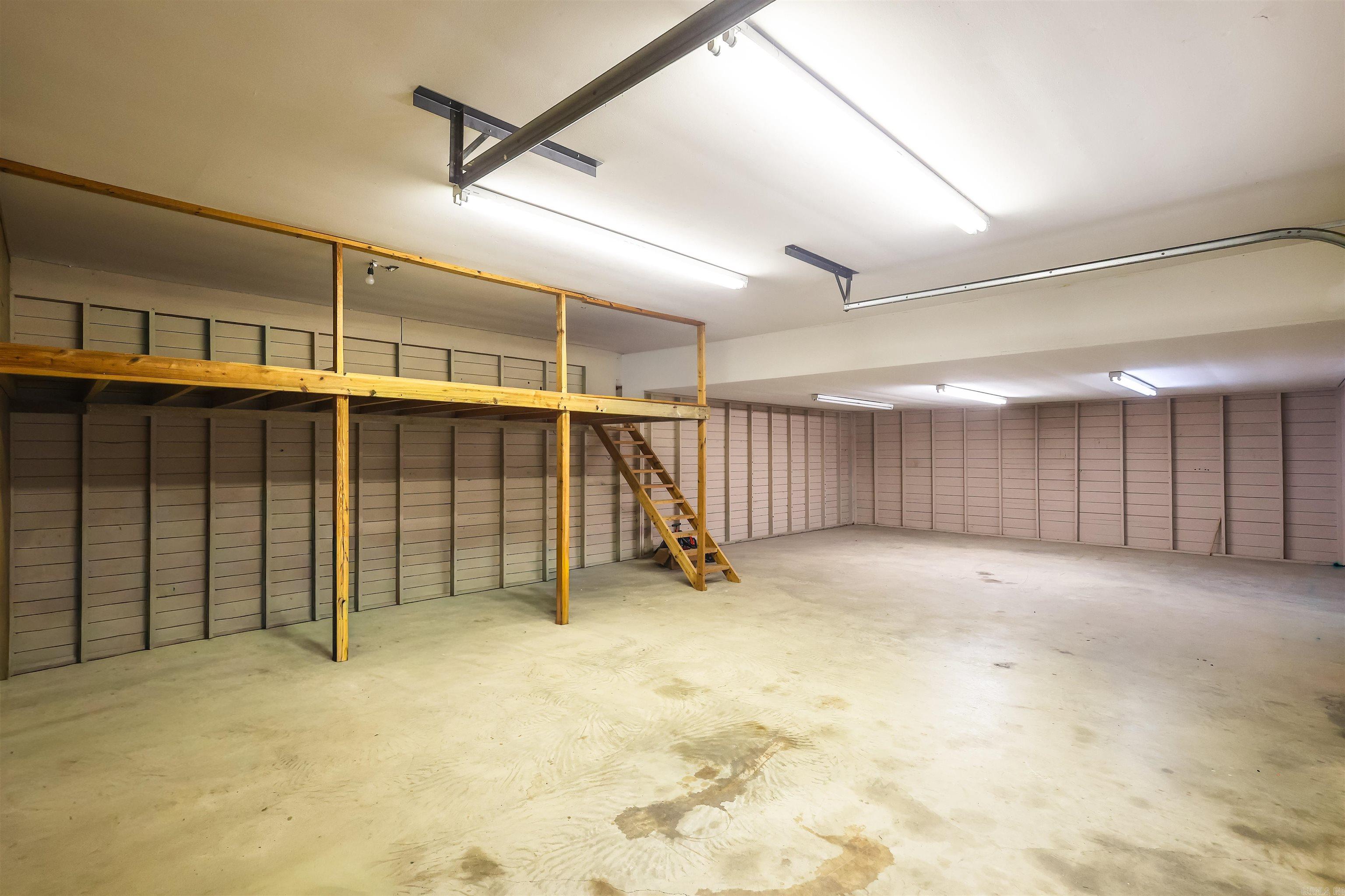 240 N George  Mount Ida, AR