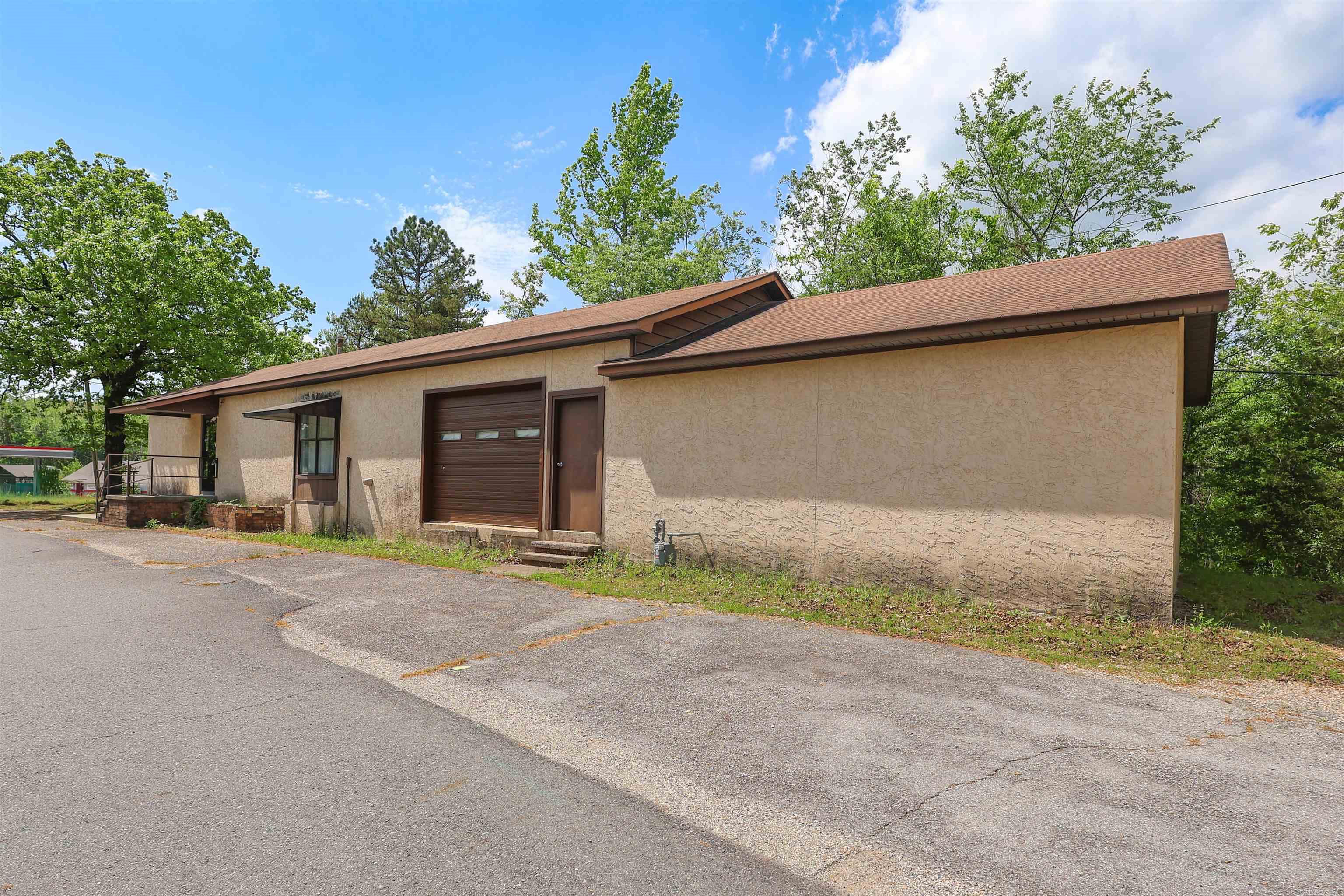 240 N George  Mount Ida, AR