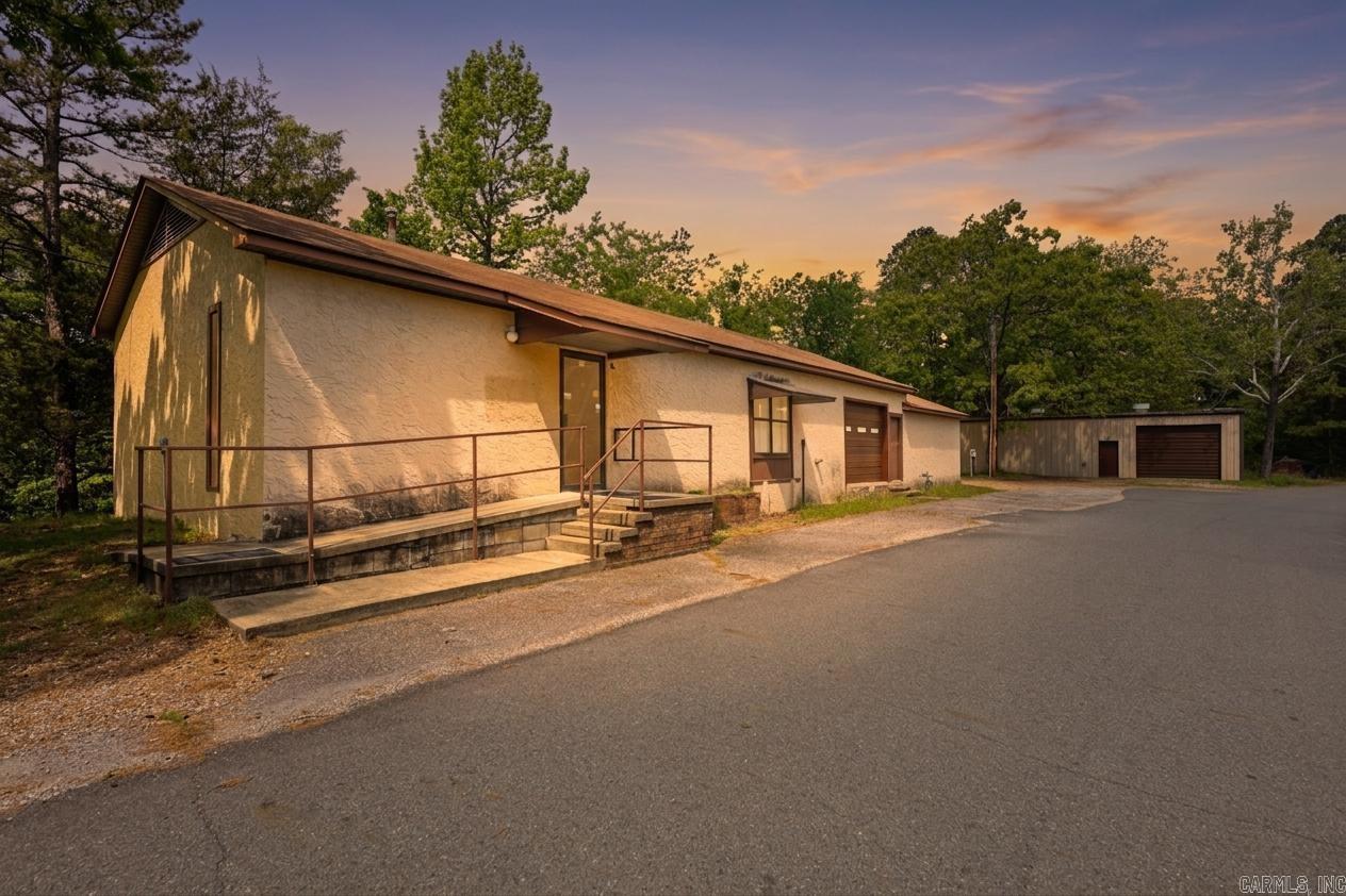 240 N George  Mount Ida, AR