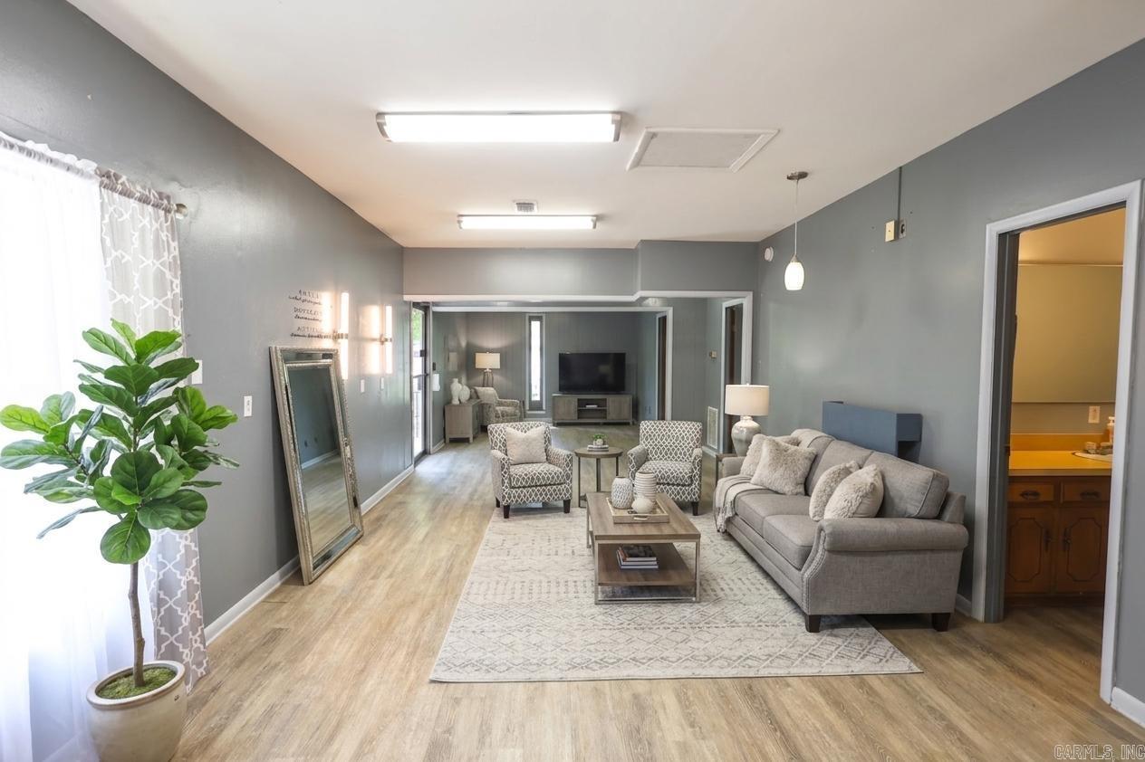 240 N George  Mount Ida, AR