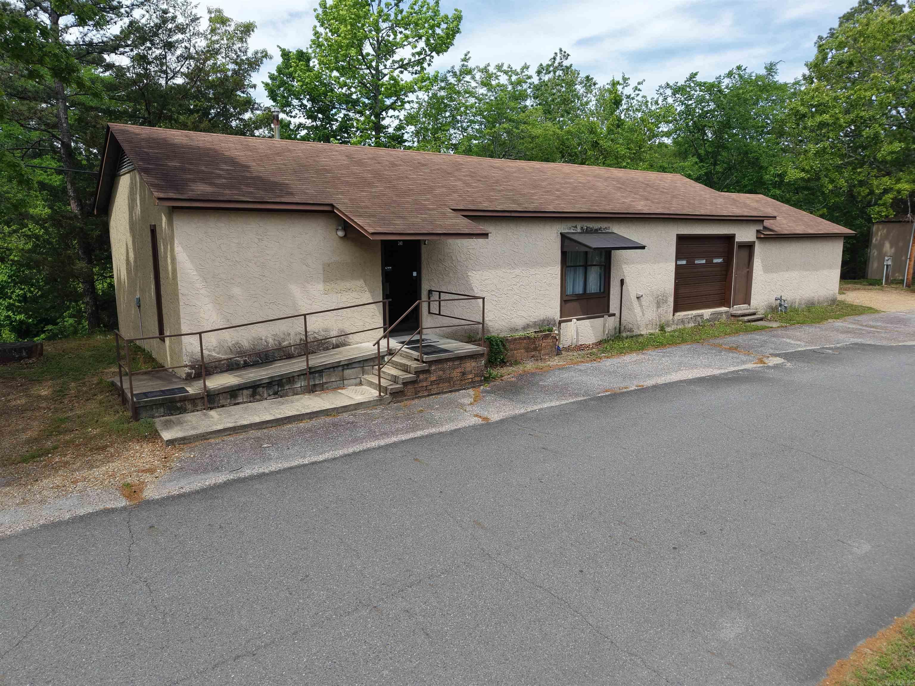 240 N George  Mount Ida, AR