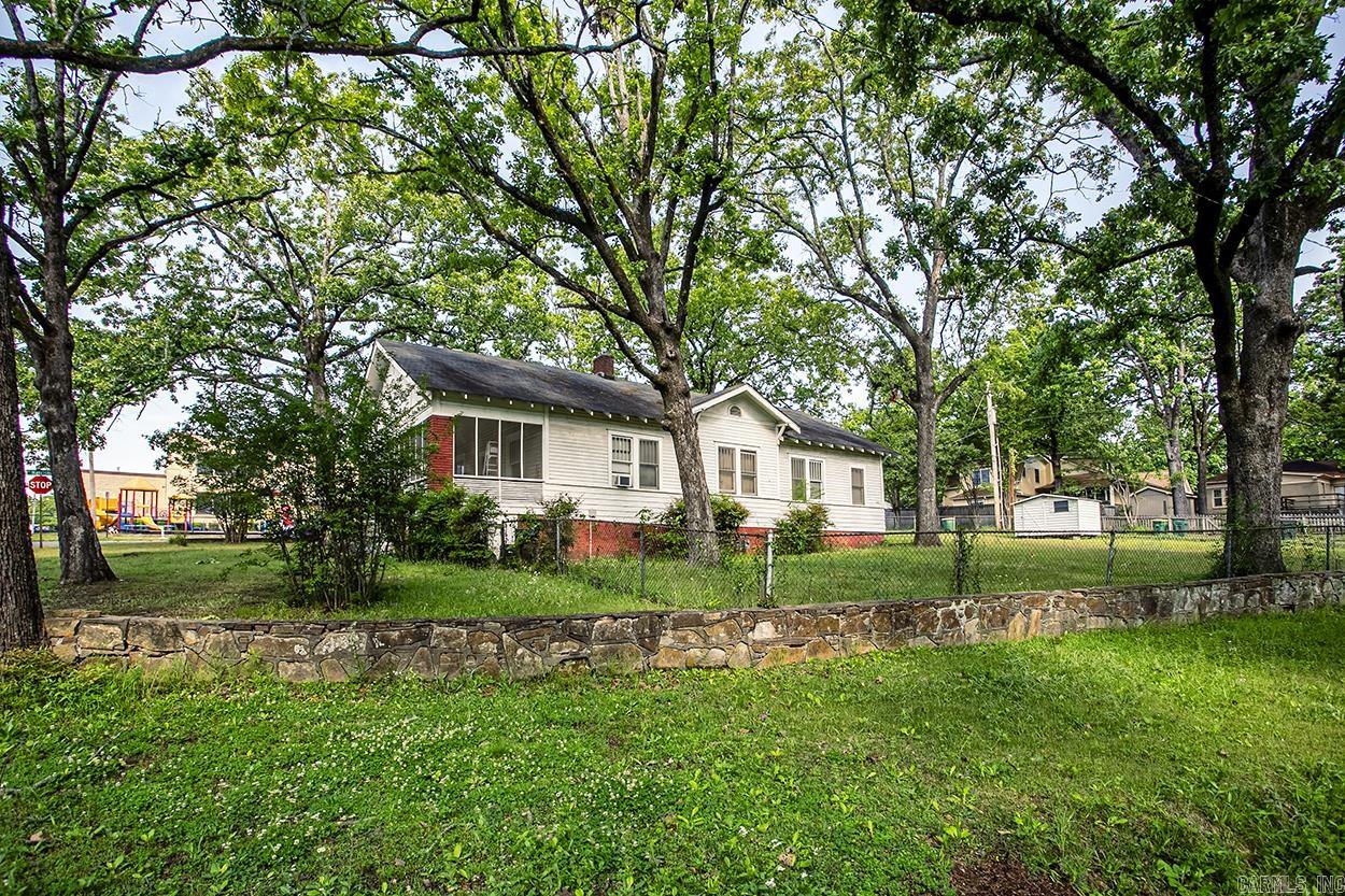 5222 Woodlawn  Little Rock, AR