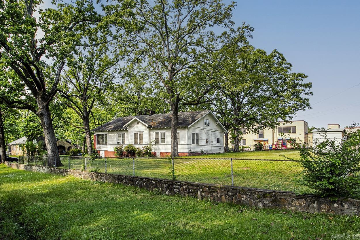 5222 Woodlawn  Little Rock, AR