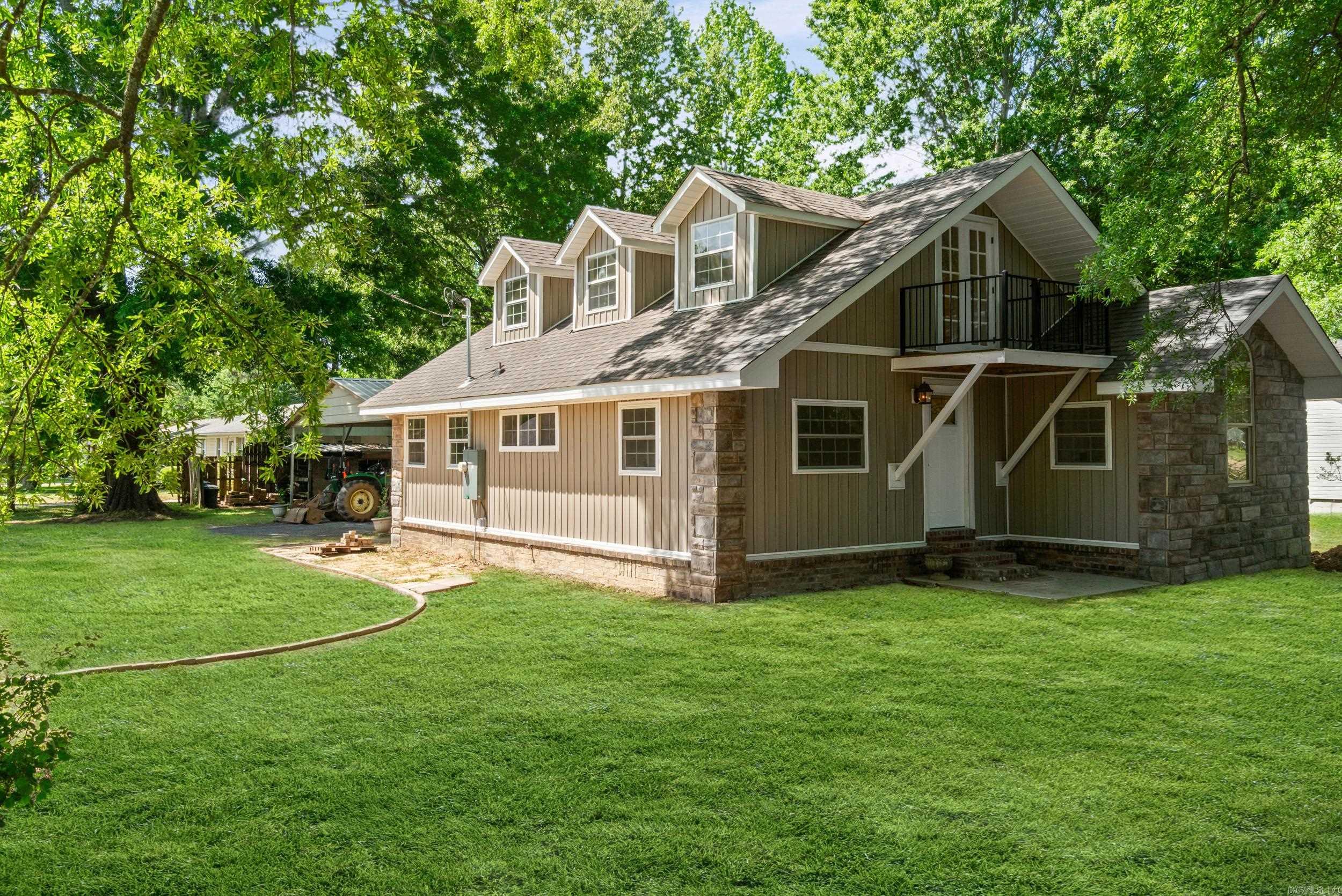 201 N Holly  Beebe, AR