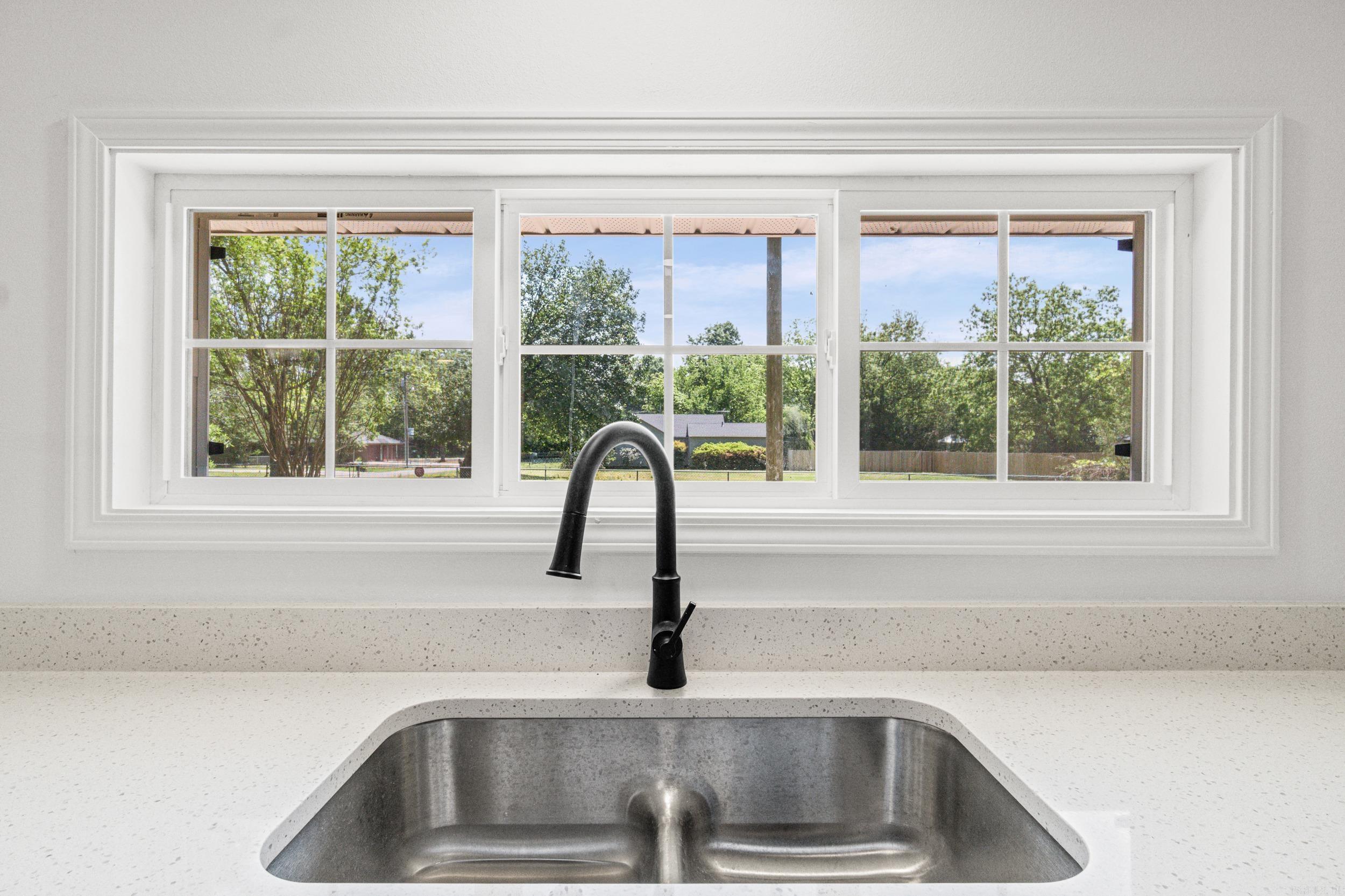 201 N Holly  Beebe, AR