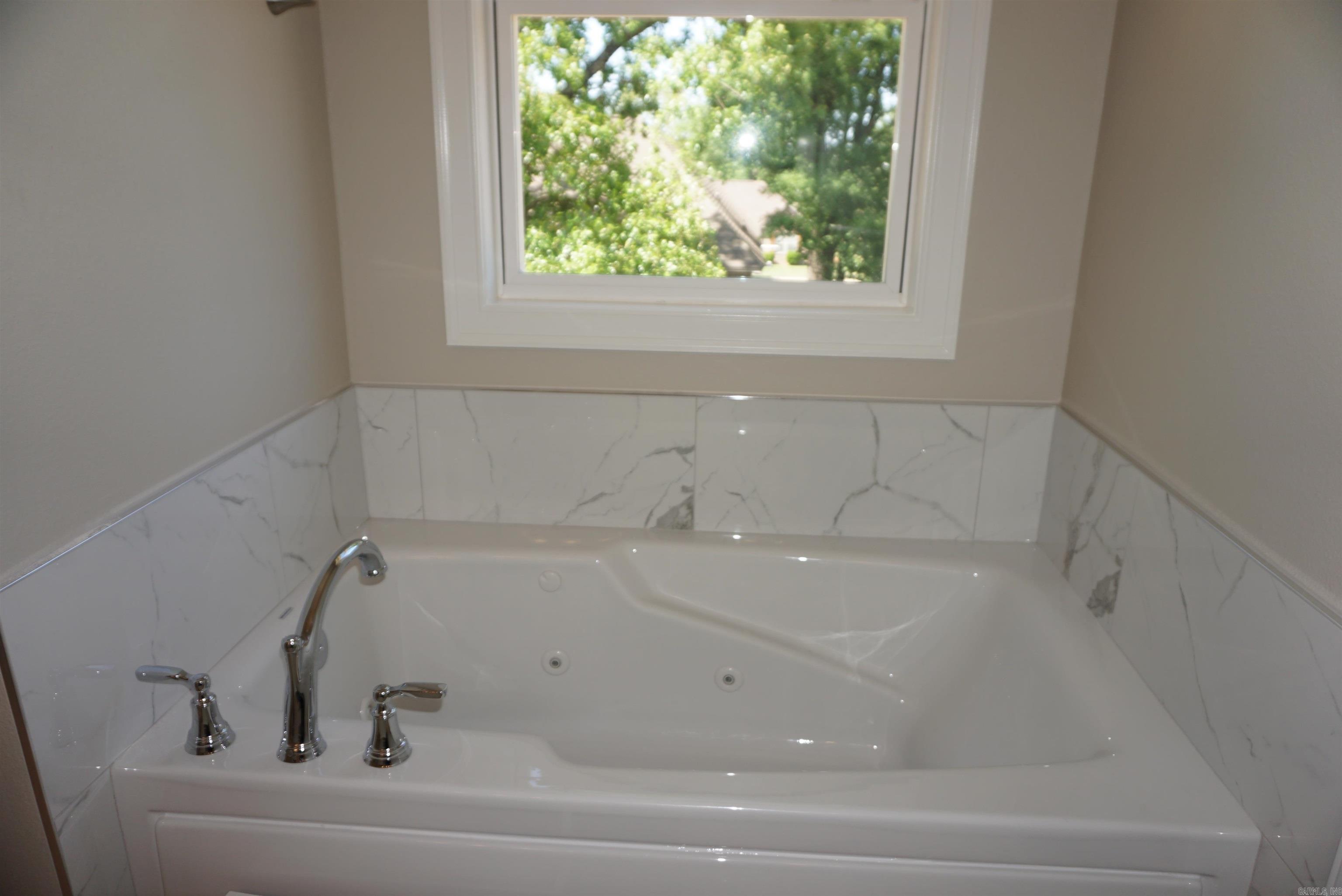 601 Country Club  Searcy, AR