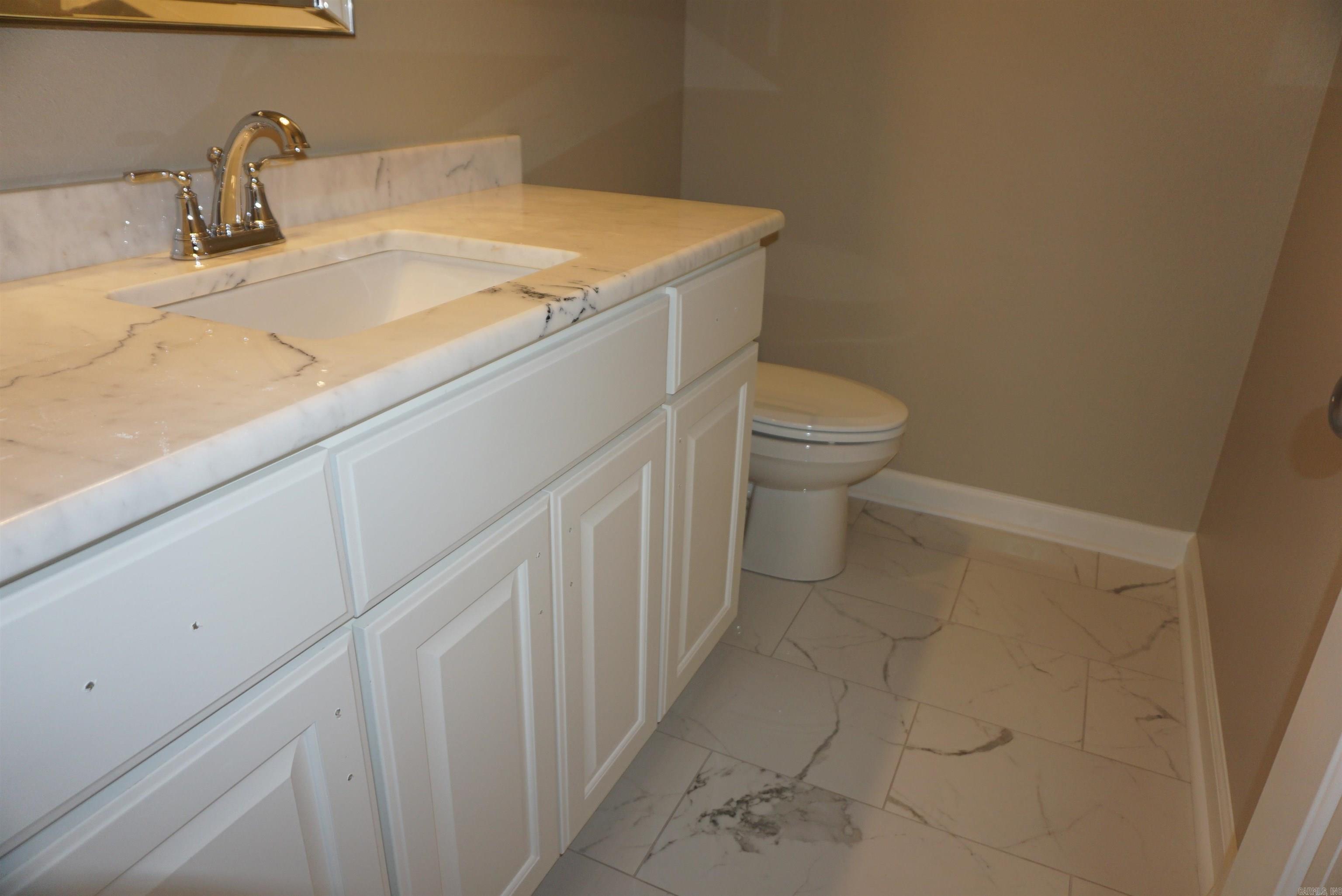 601 Country Club  Searcy, AR