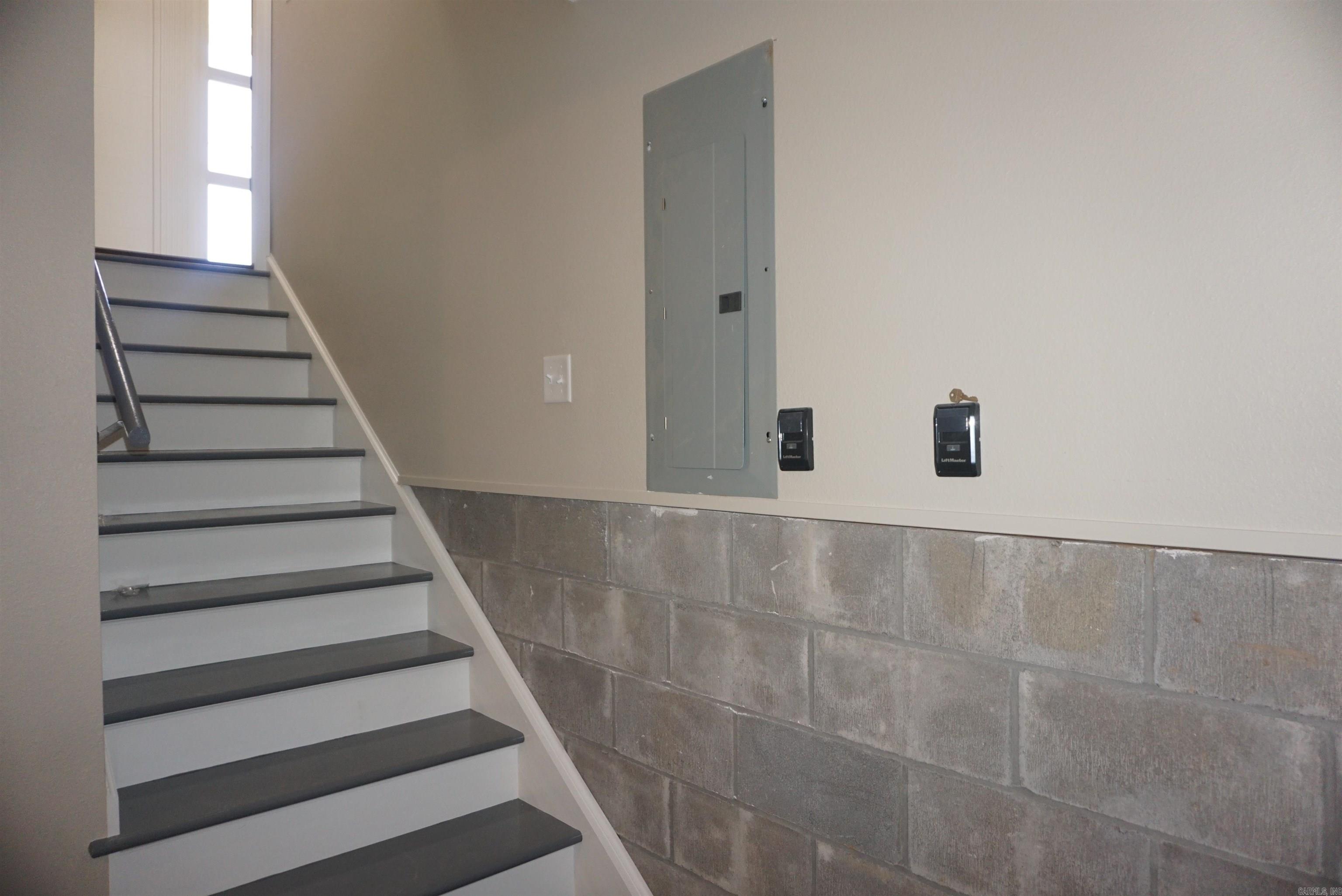 601 Country Club  Searcy, AR