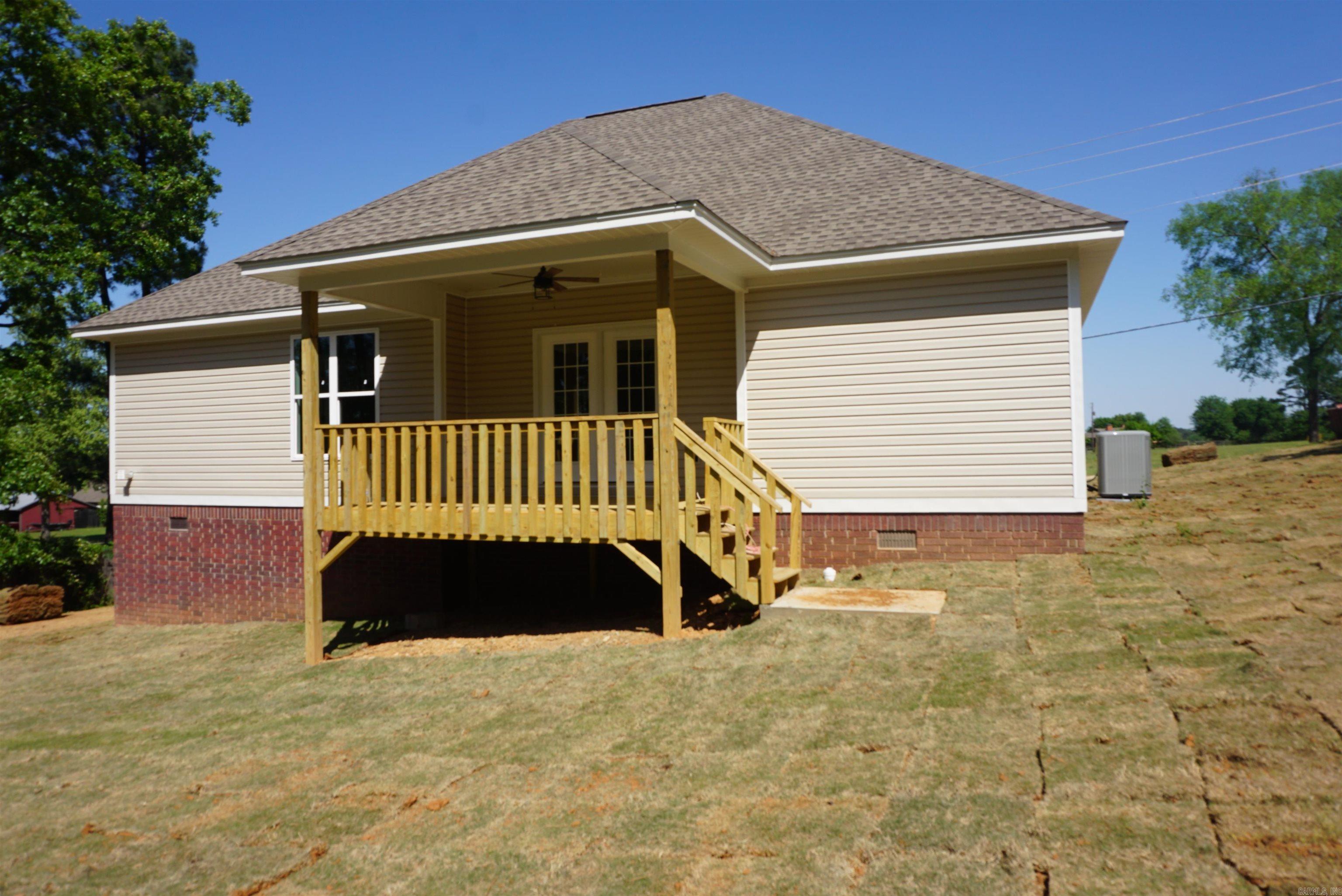 601 Country Club  Searcy, AR