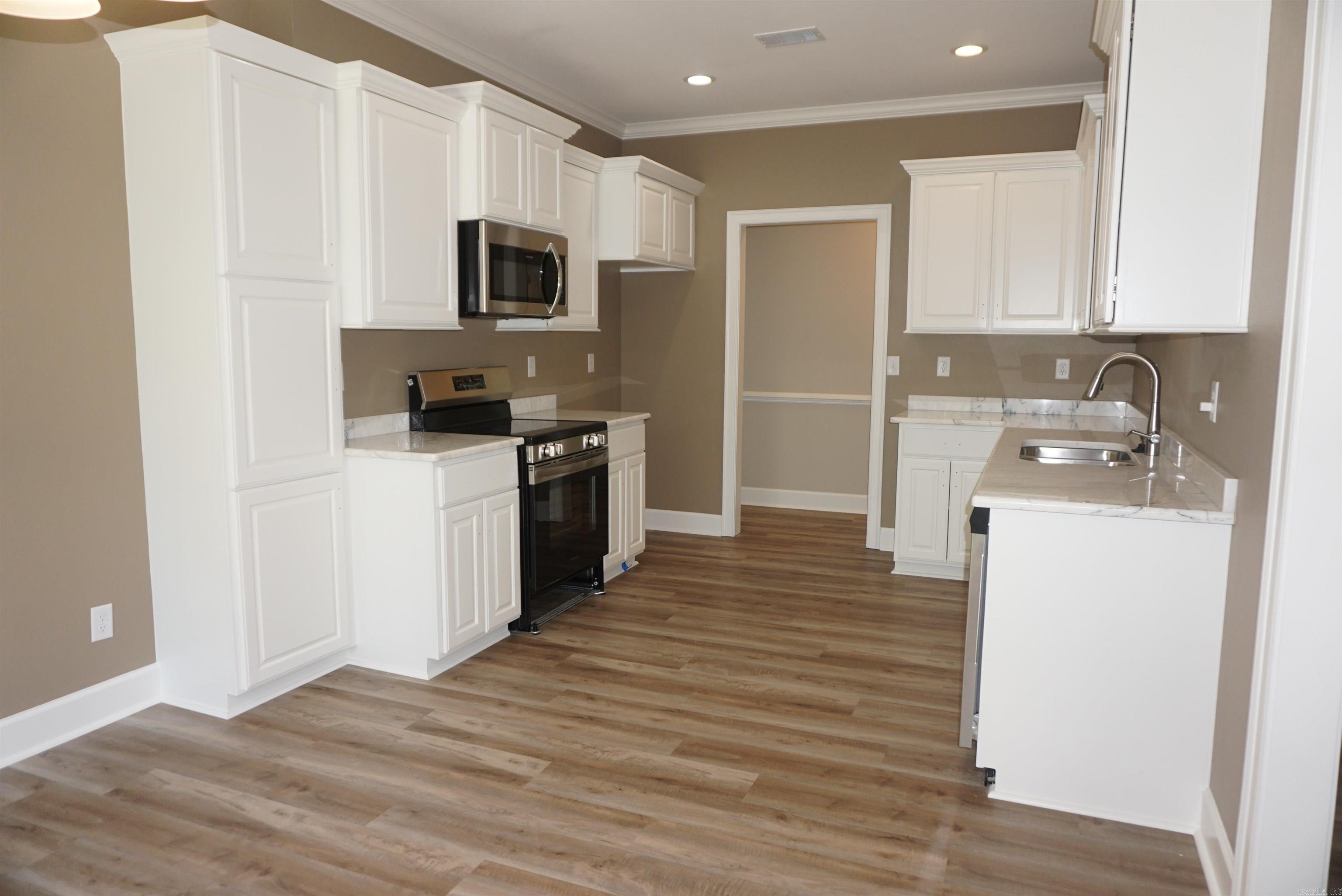 601 Country Club  Searcy, AR