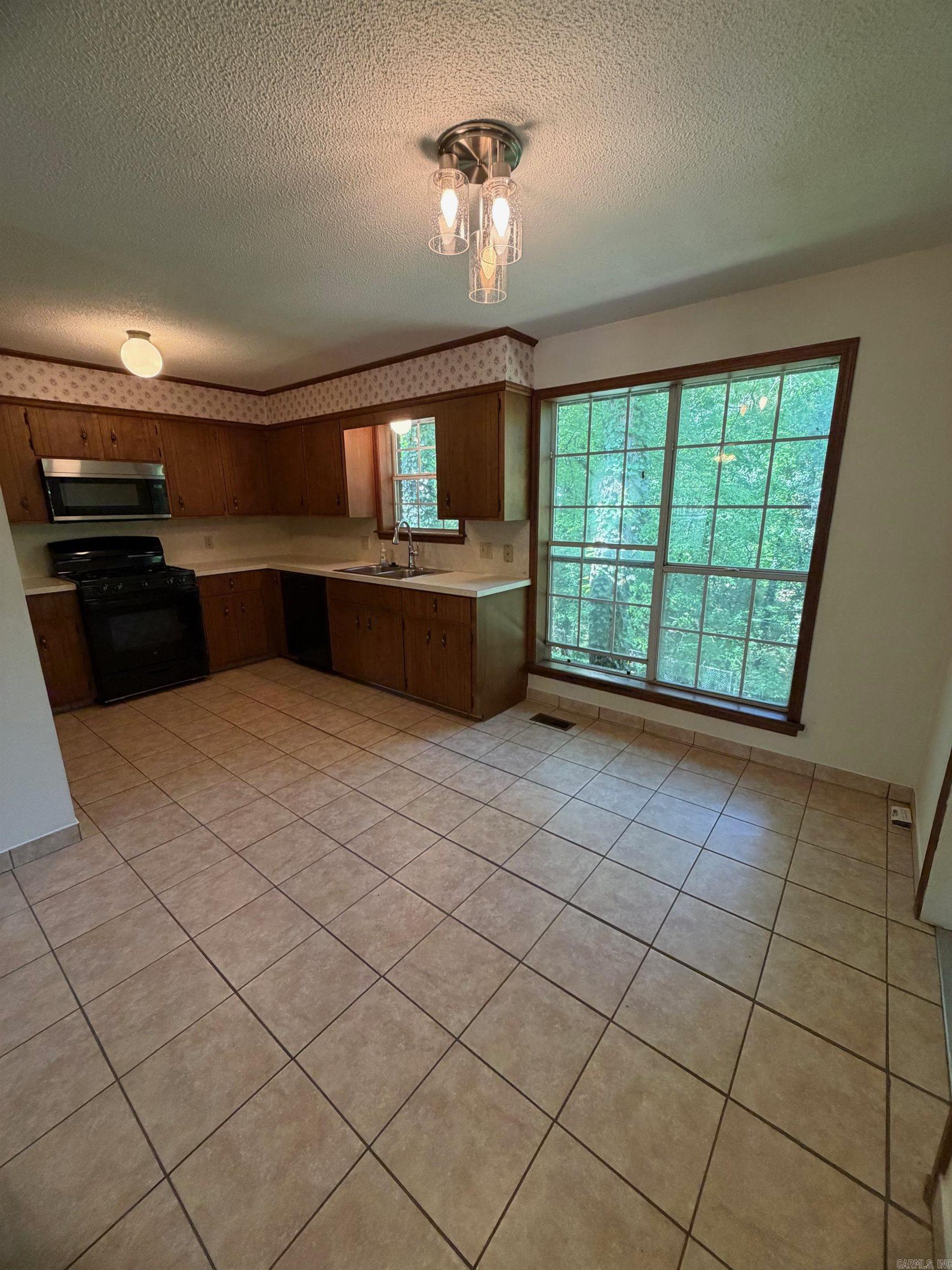 9 King  Clarksville, AR