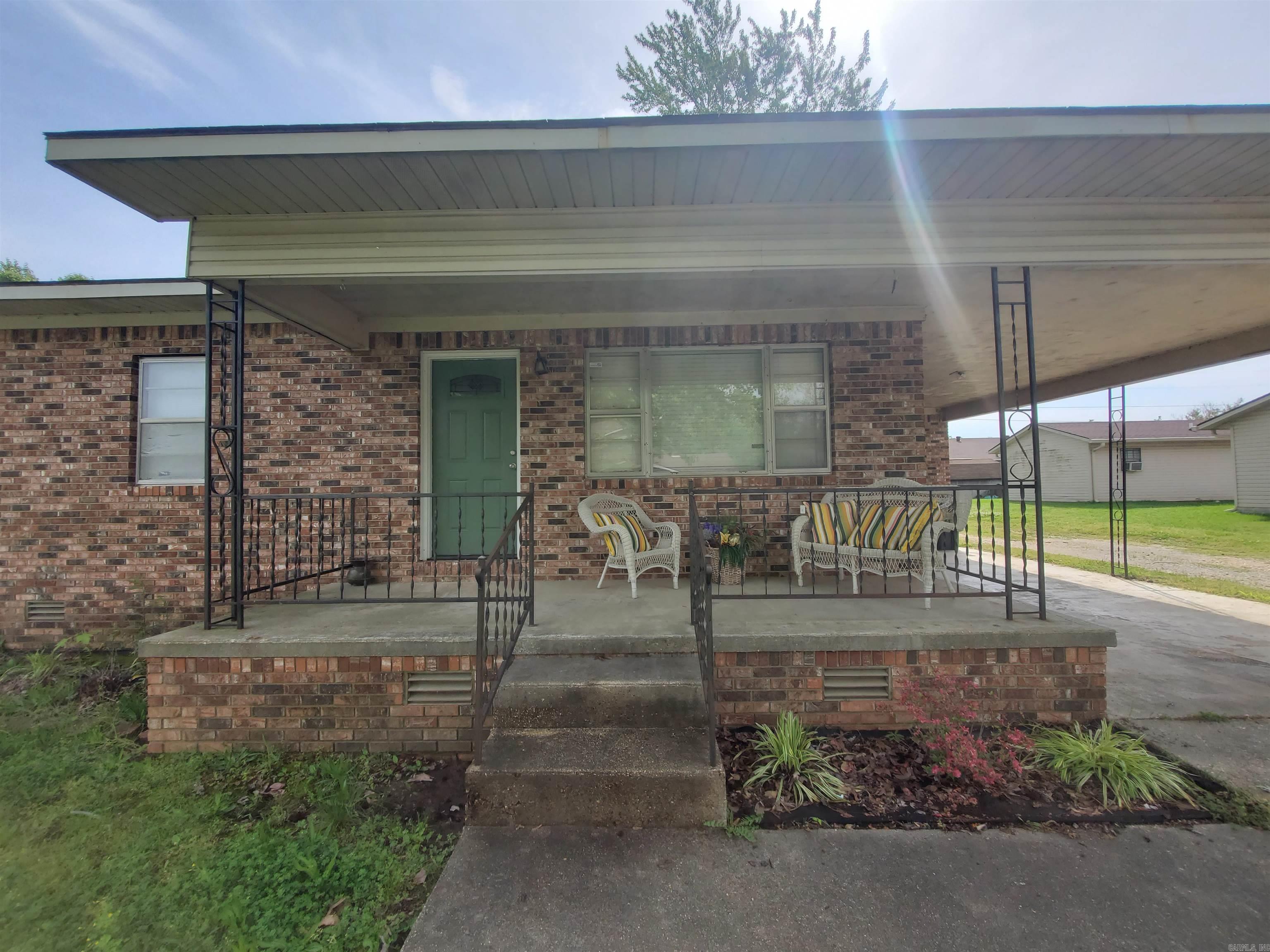 477 Ann  Piggott, AR