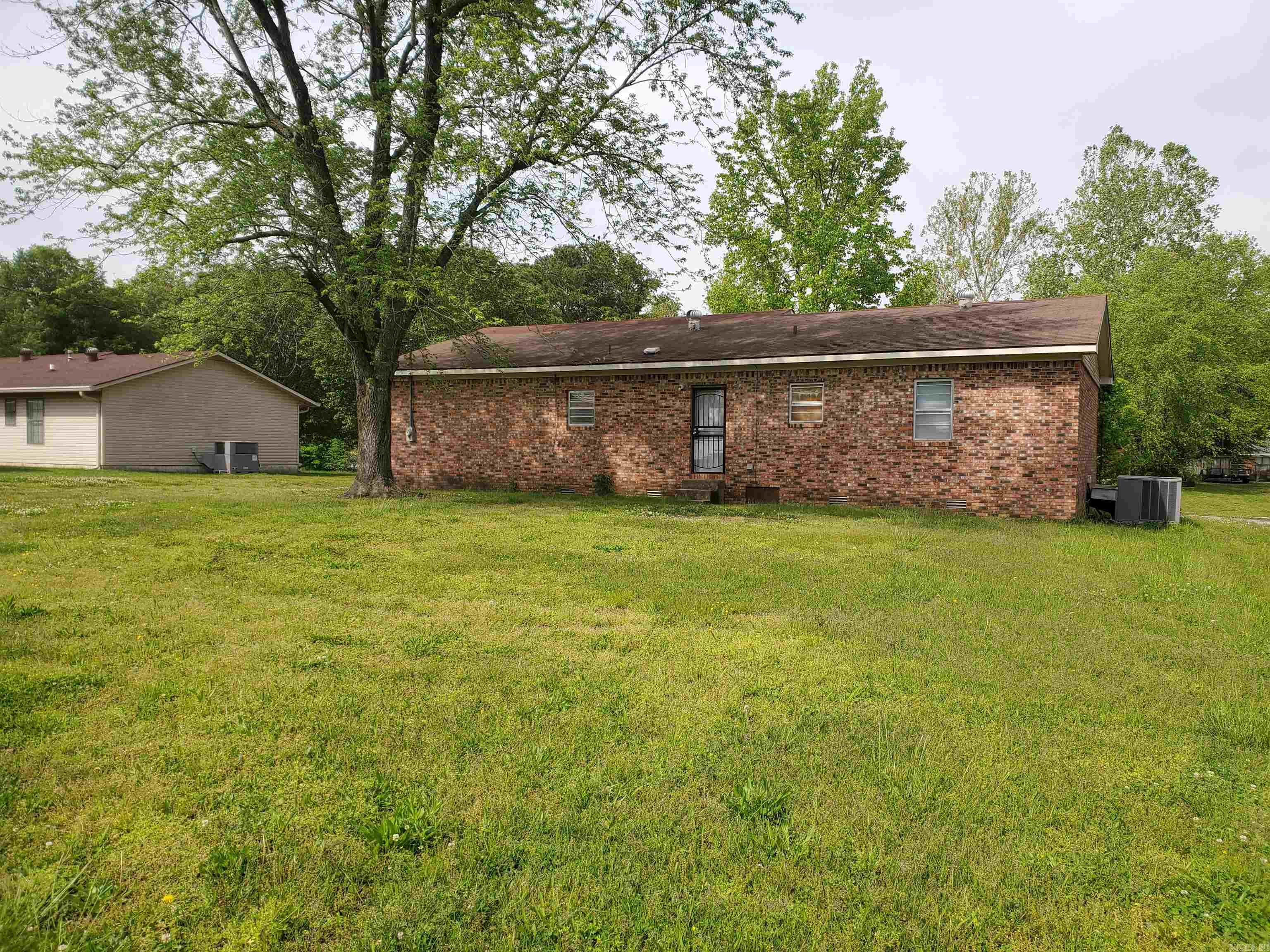 477 Ann  Piggott, AR