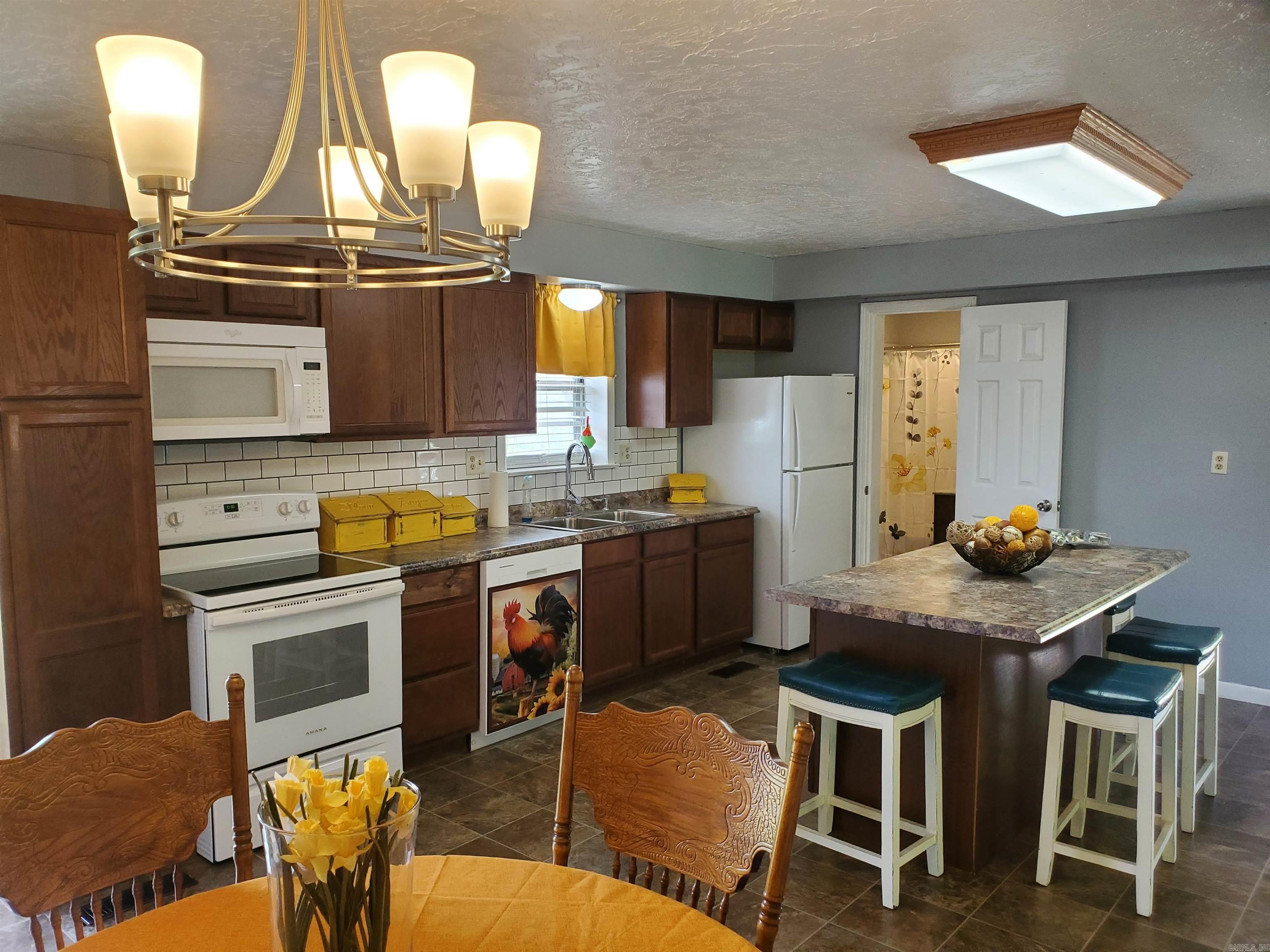 477 Ann  Piggott, AR