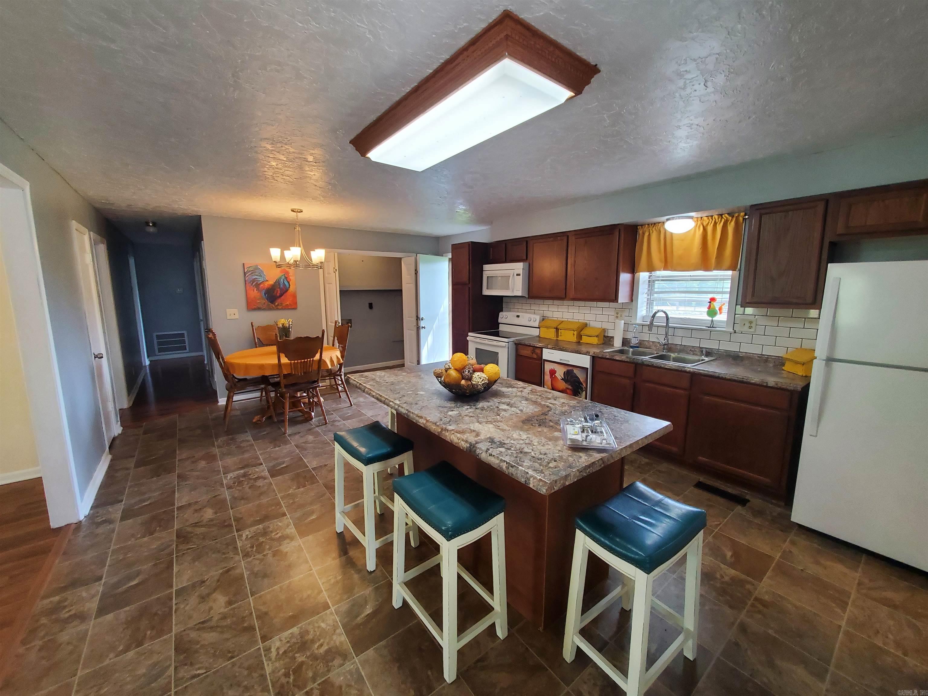 477 Ann  Piggott, AR