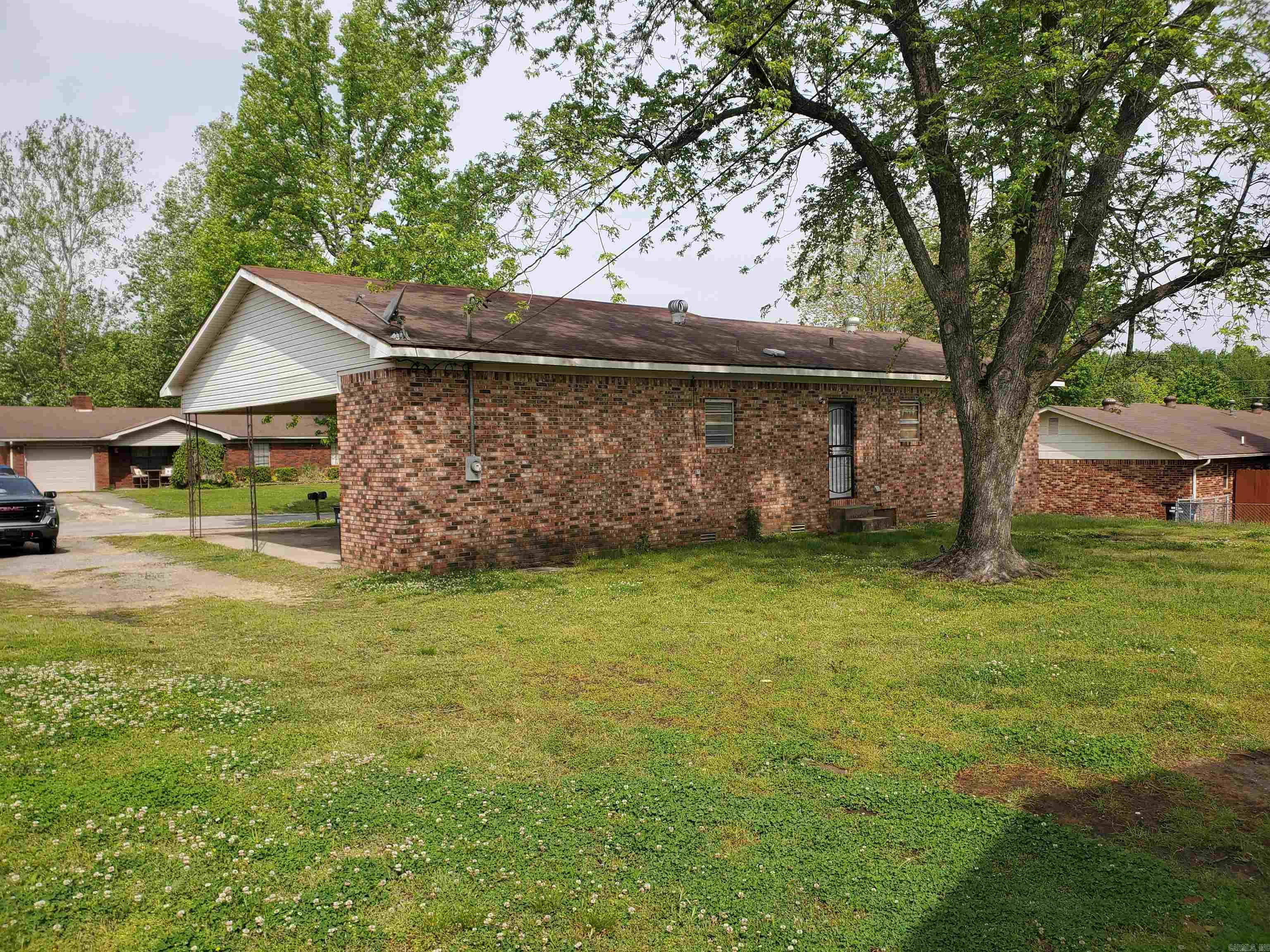 477 Ann  Piggott, AR