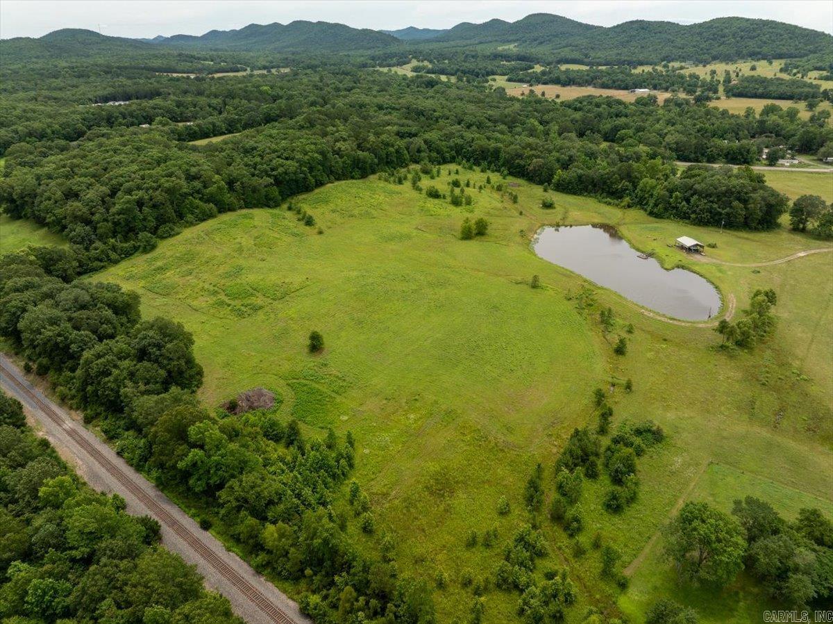 156 Frontier Ln.  Mena, AR