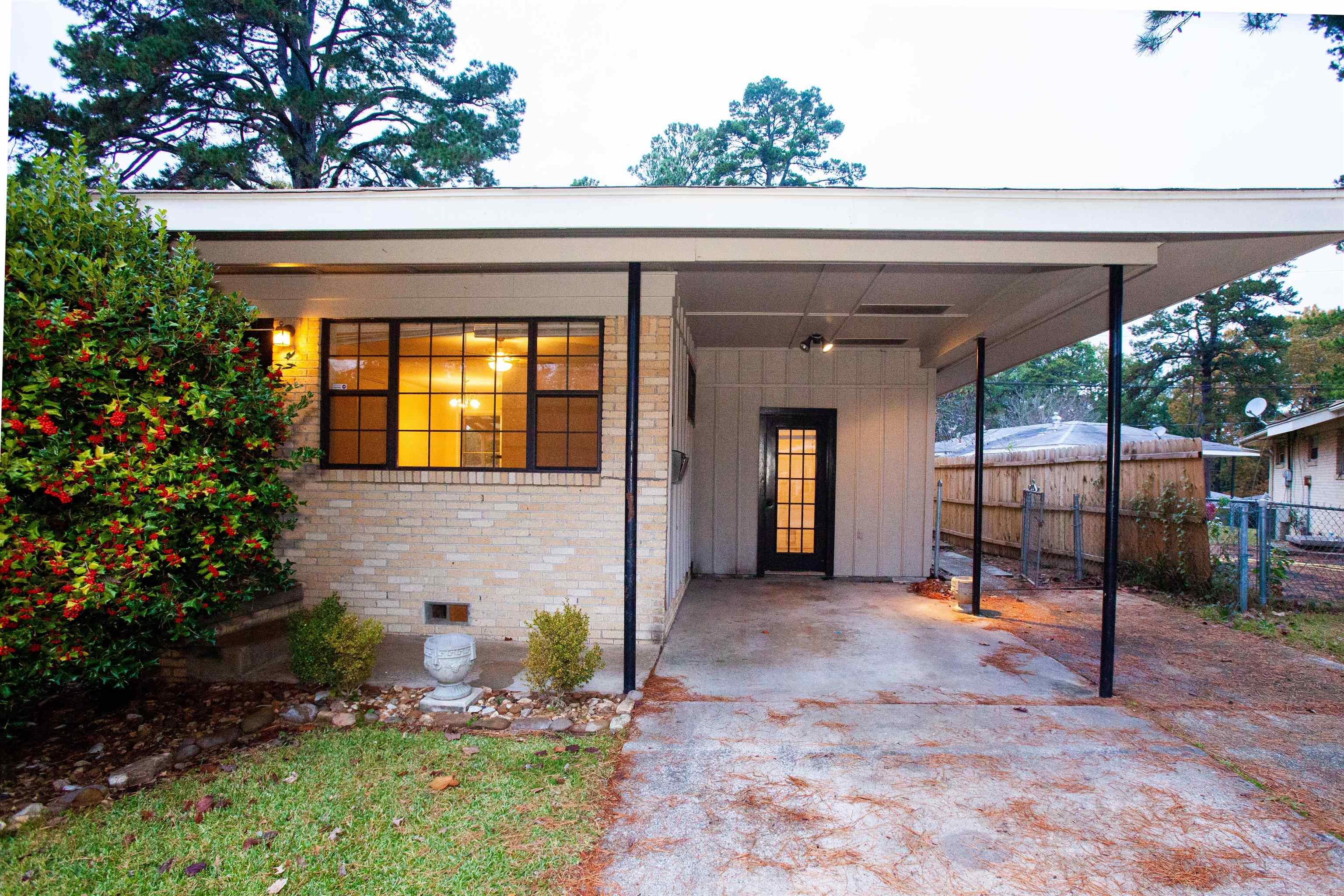 99 Broadmoor  Little Rock, AR