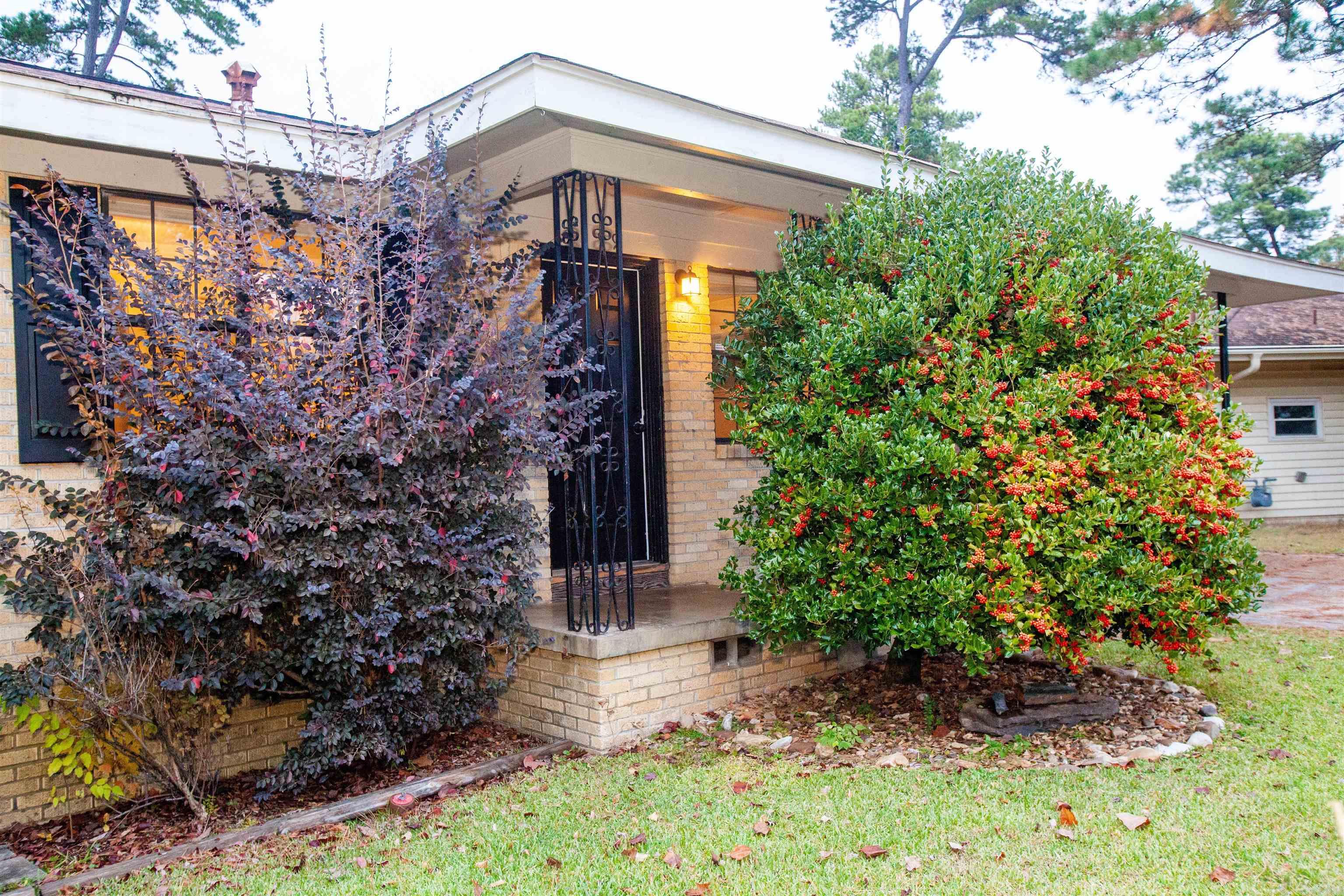 99 Broadmoor  Little Rock, AR