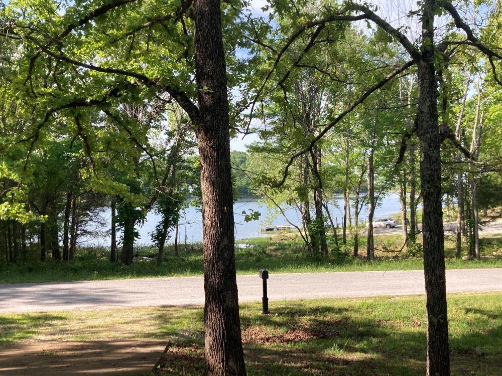 2204 E Diamond Lake  Horseshoe Bend, AR