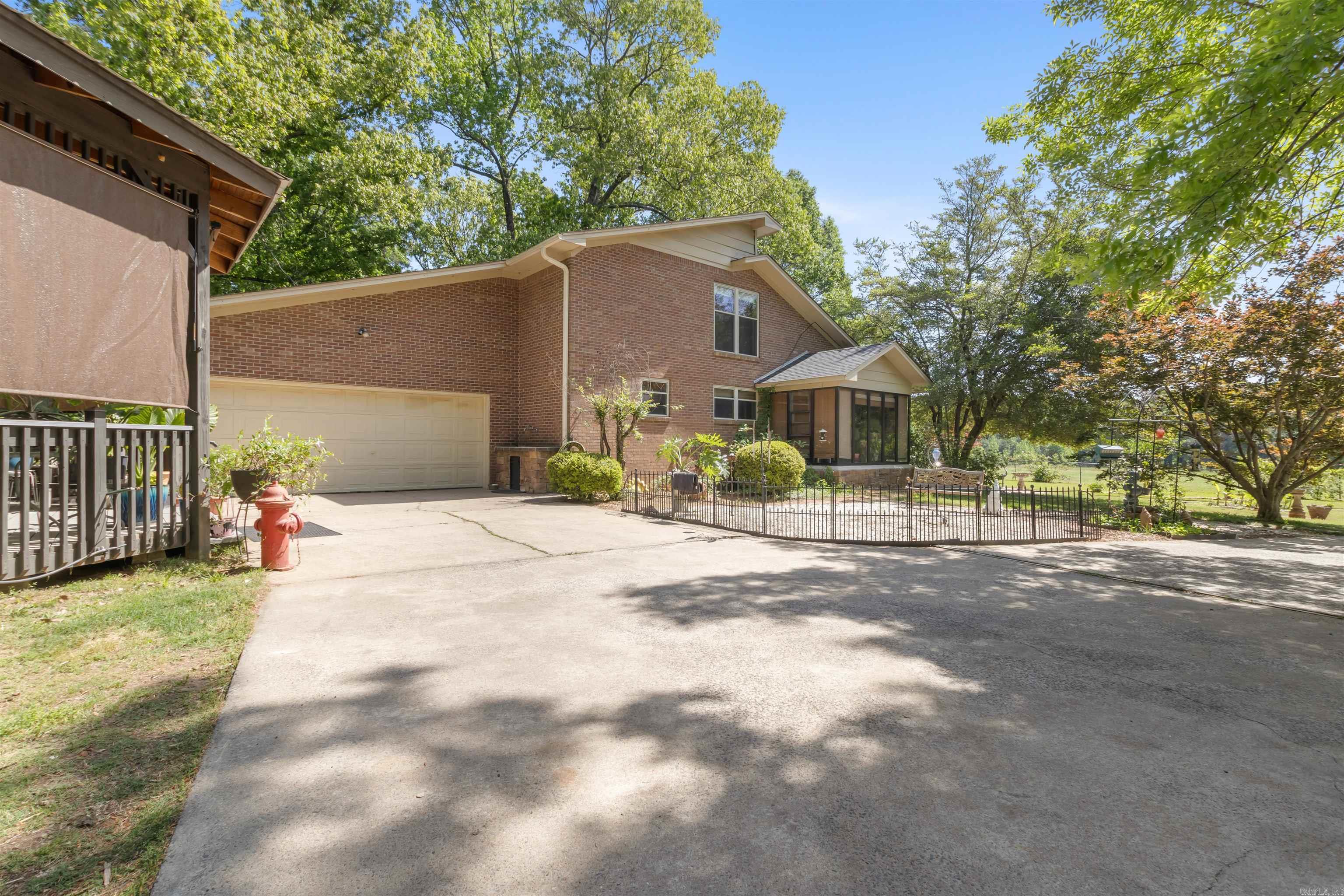 250 Ivy Drive Lonoke, AR 72086